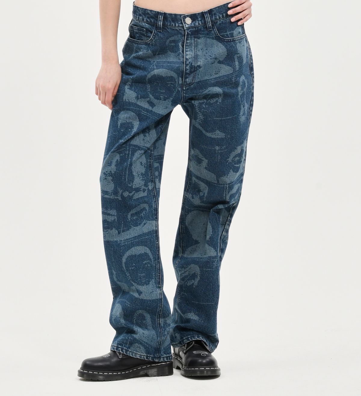 엑스트라오디너리(EXTRAORDINARY) PORTRAIT PRINTING DENIM PANTS  INDIGO