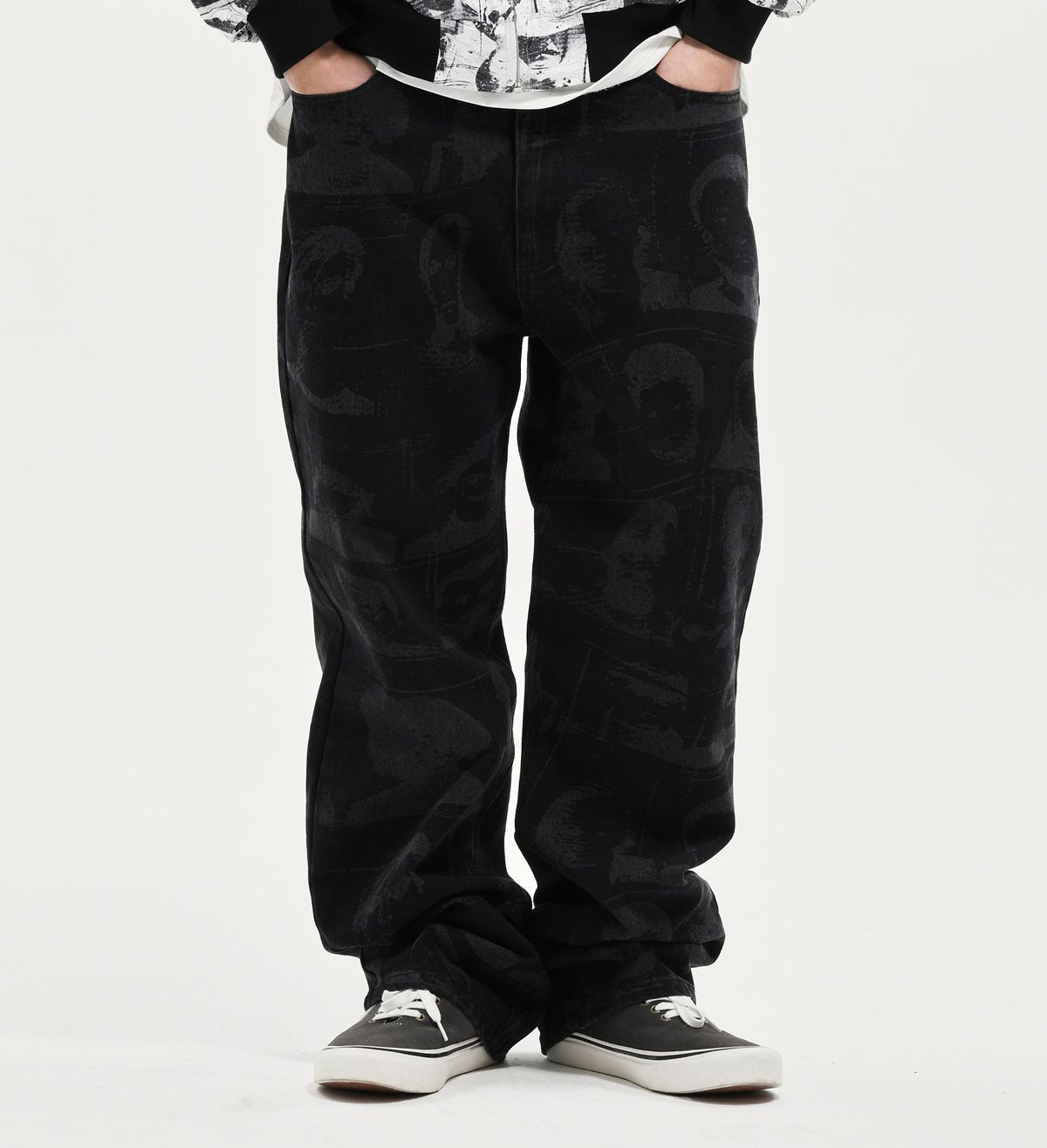 엑스트라오디너리(EXTRAORDINARY) PORTRAIT PRINTING DENIM PANTS  BLACK