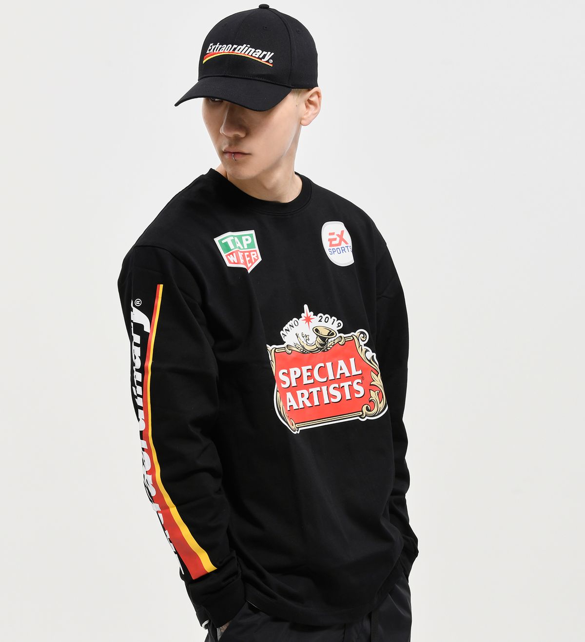 엑스트라오디너리(EXTRAORDINARY) 헤비코튼 RACING SYMBOL PRINT LONG SLEEVE  BLACK