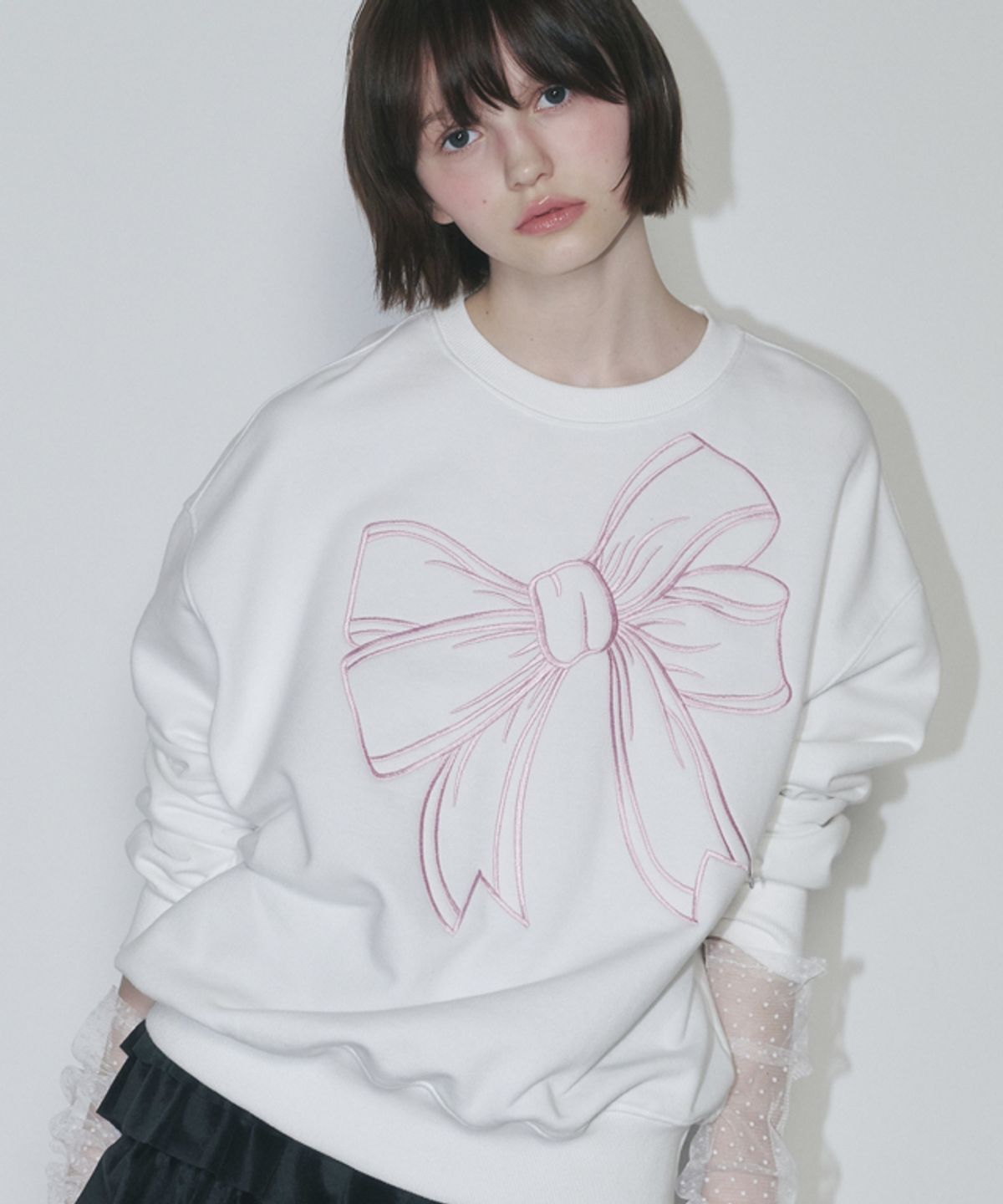 론론(RONRON) BIG RIBBON LINE SWEATSHIRT WHITE PINK