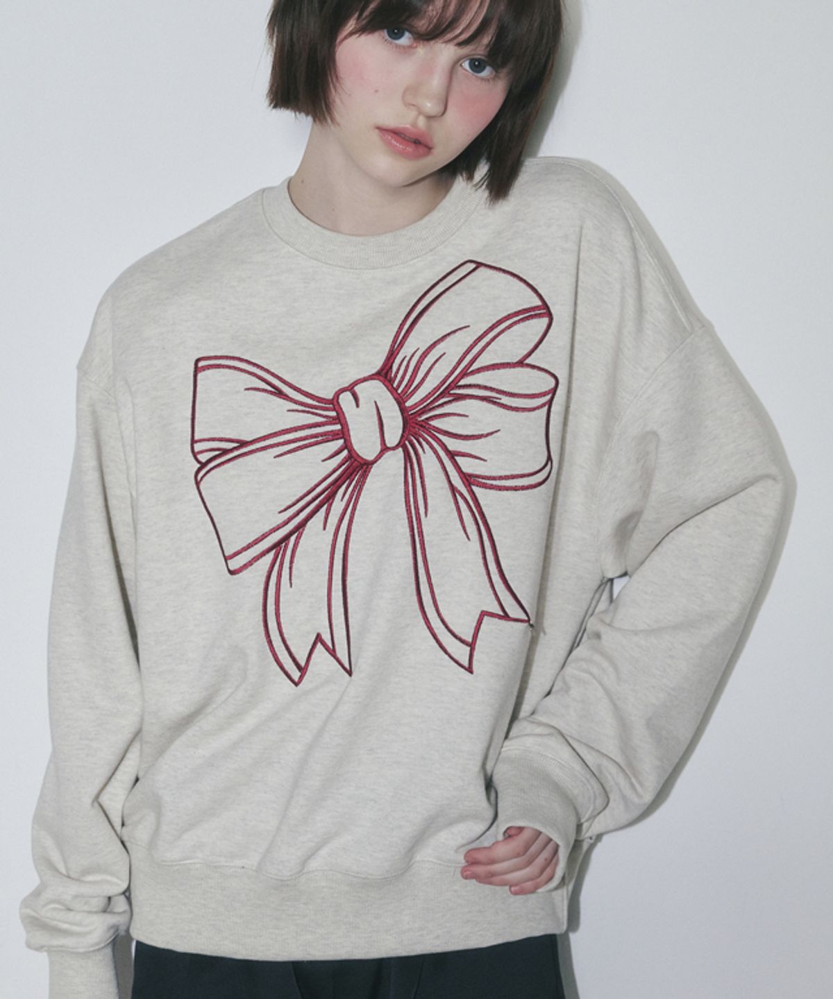 론론(RONRON) BIG RIBBON LINE SWEATSHIRT OATMEAL