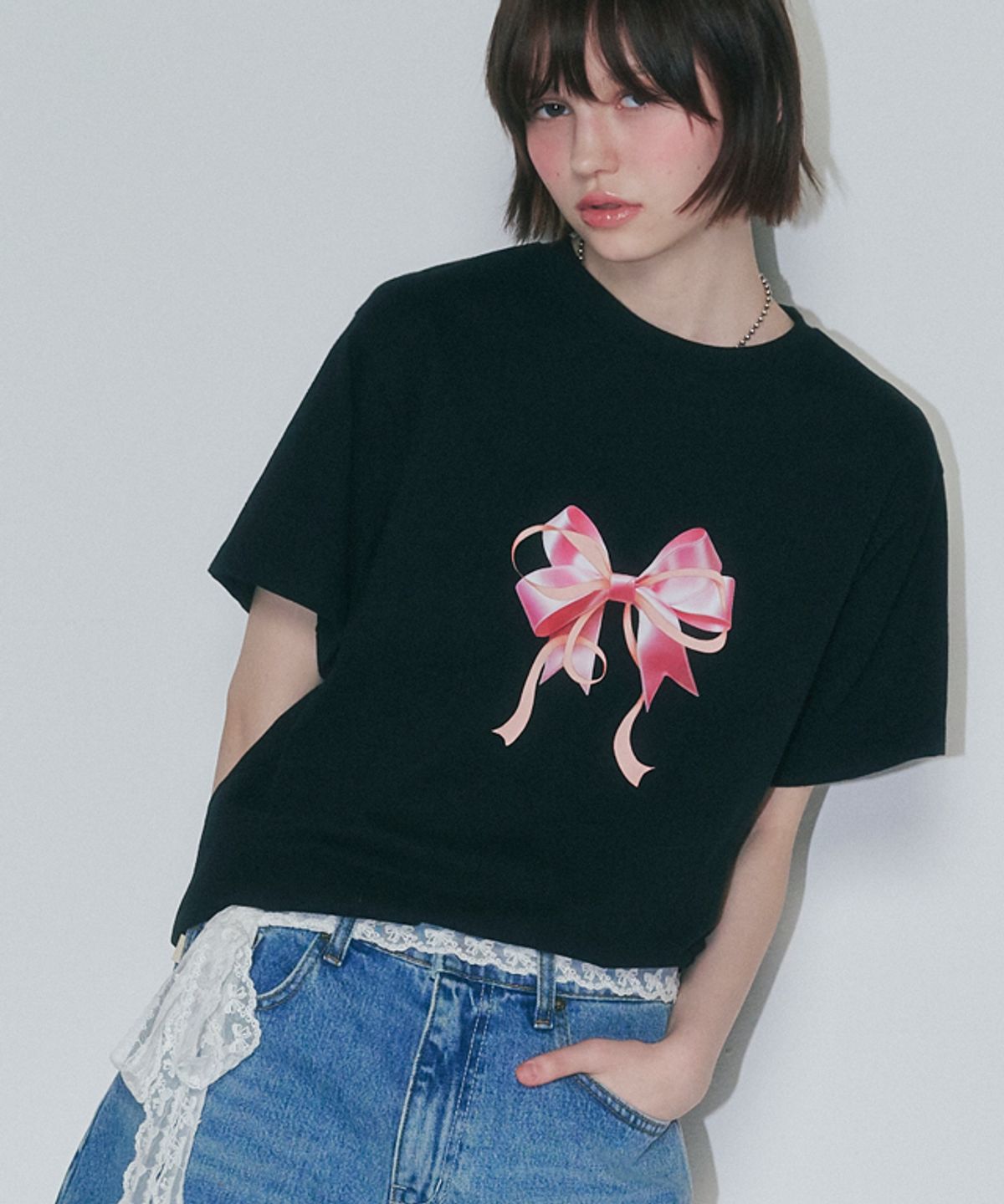 론론(RONRON) DOUBLE RIBBON BASIC FIT T SHIRT BLACK PINK