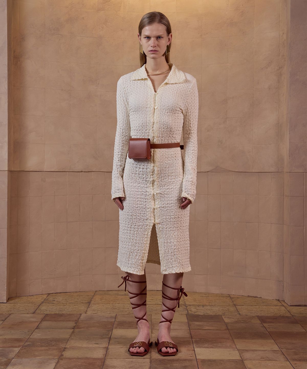 320쇼룸(320SHOWROOM) Shirt collar wrinkled dress Cream
