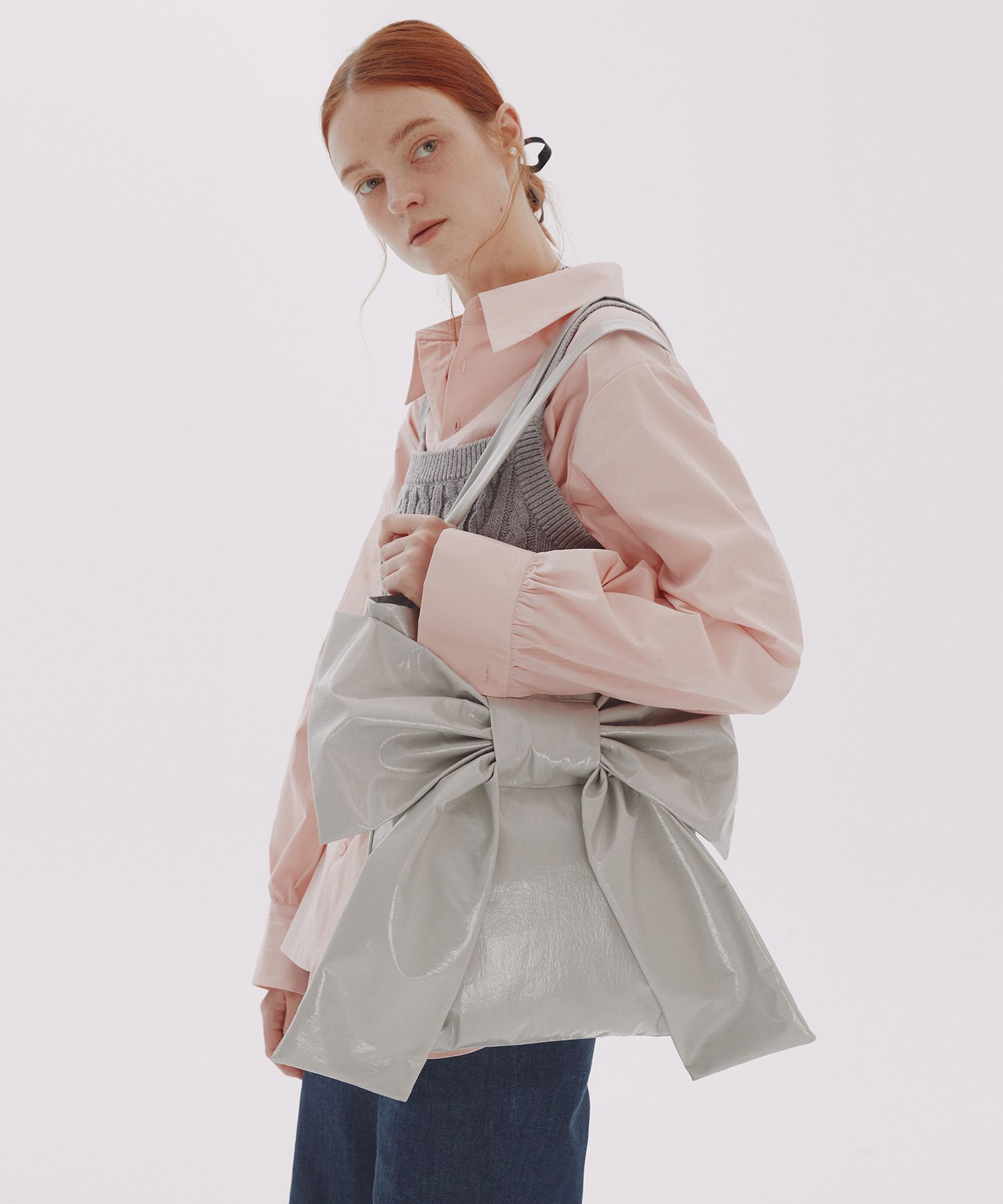 ★DEW E DEW E★RIBBON SHOULDER BAG MUSINSA | DEW E DEW E Ribbon shoulder bag_gray