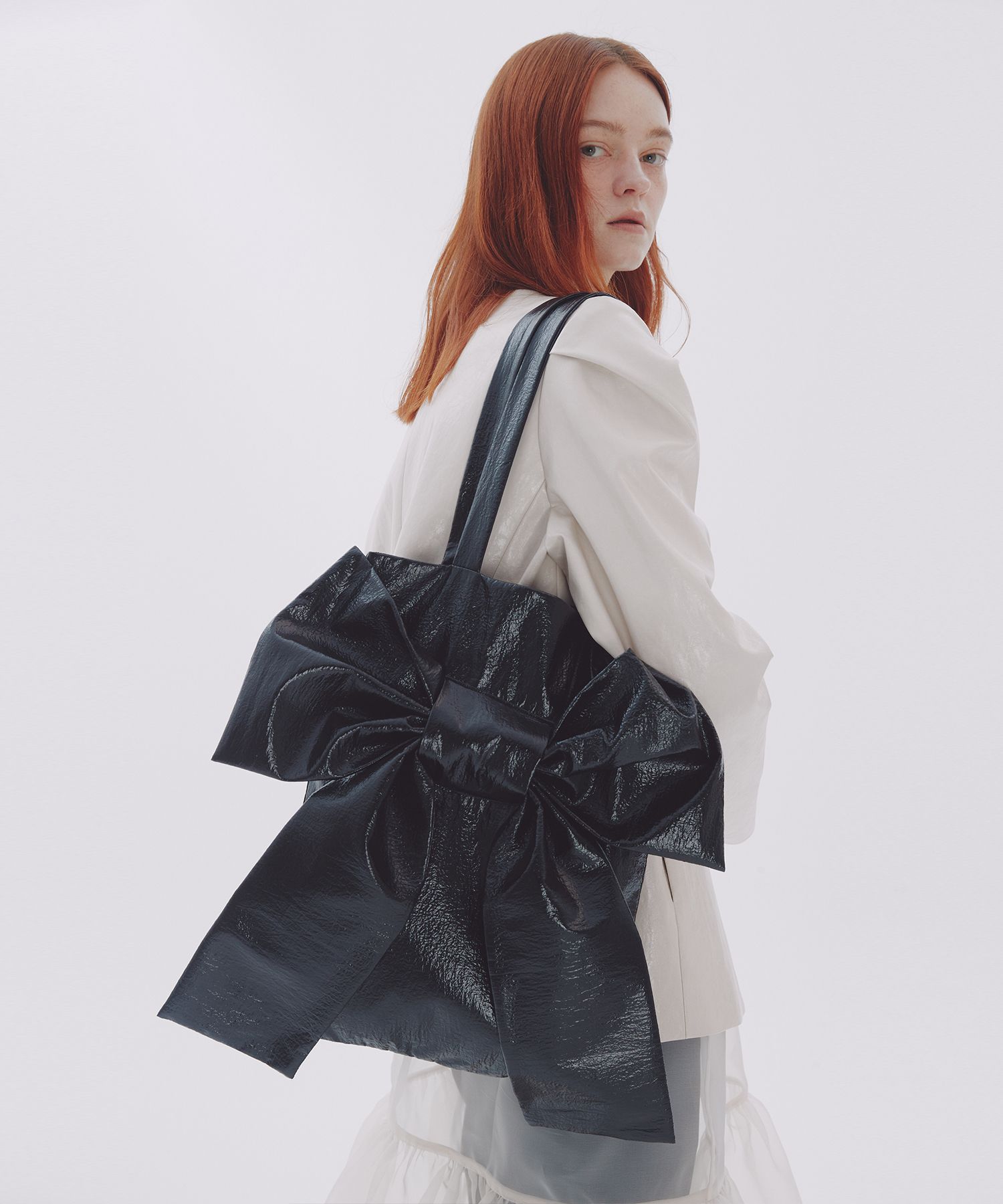 ★DEW E DEW E★RIBBON SHOULDER BAG MUSINSA | DEW E DEW E Ribbon shoulder bag_black