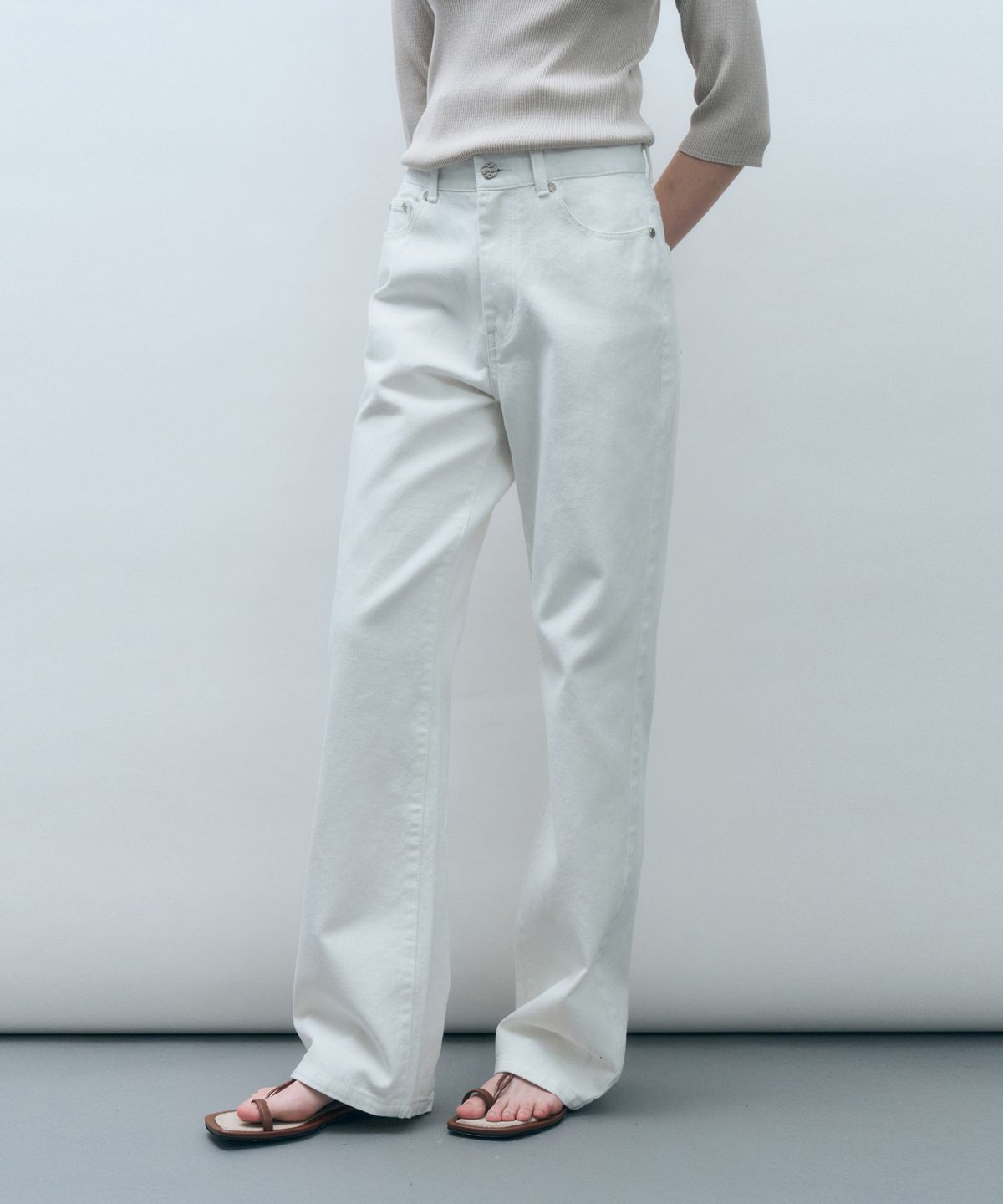 몽돌(MONGDOL) 화이트 데님 스트레이트 팬츠 MDPT054WHITE