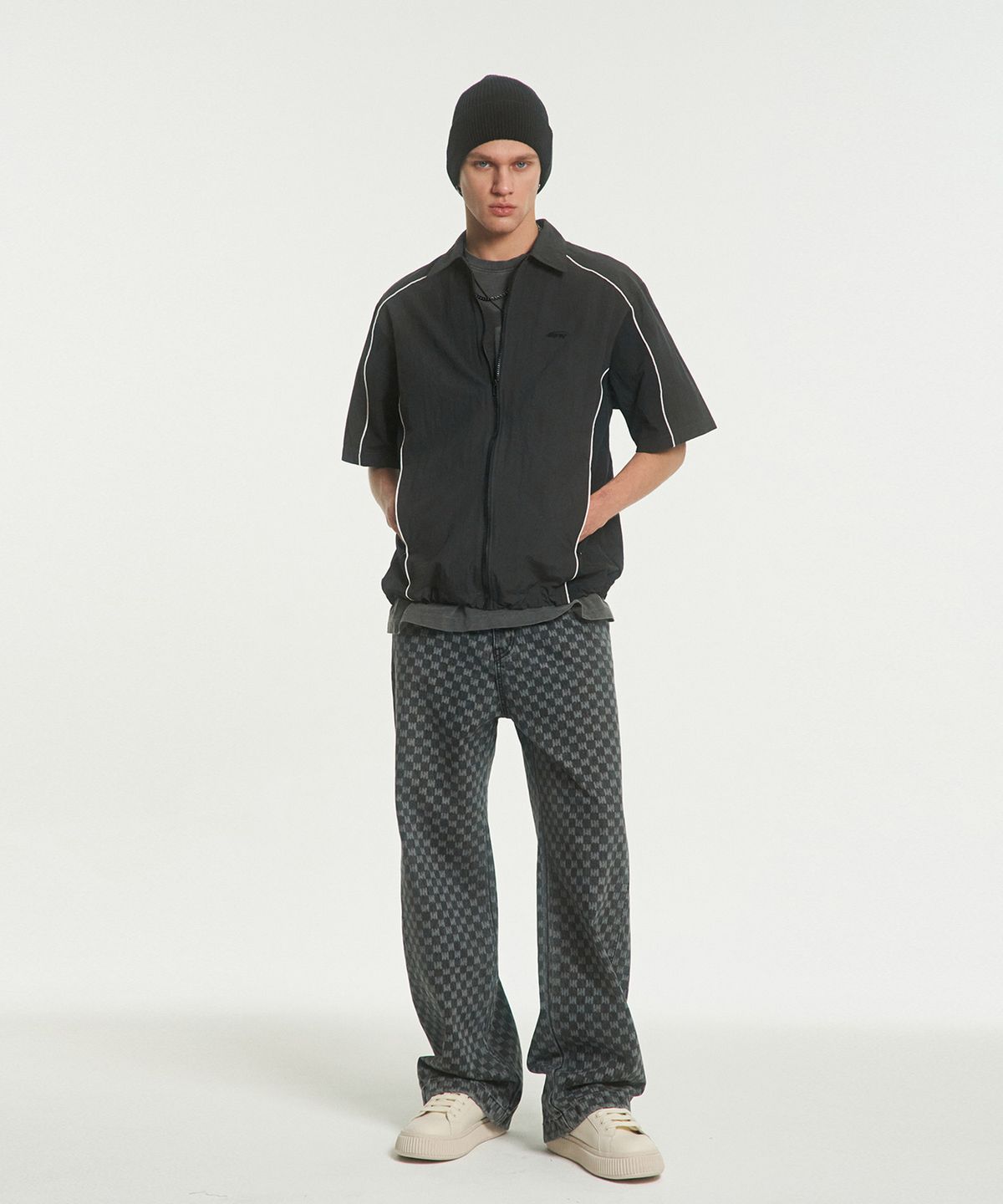 메아(MEA) LOGO ALL-OVER DENIM PANTS [BLACK]