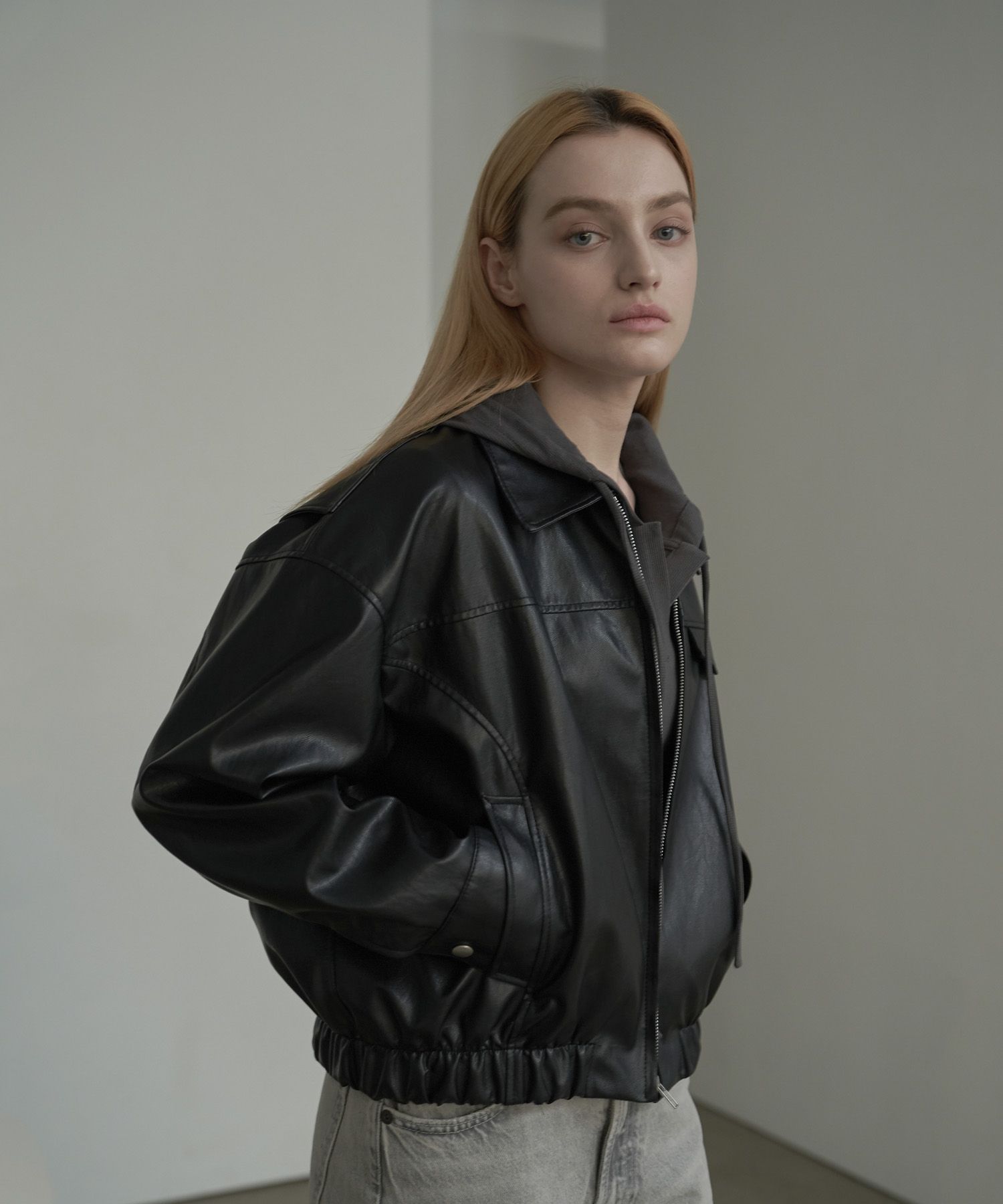 MUSINSA | SPERONE WOMEN Overfit curved glow leather jacket