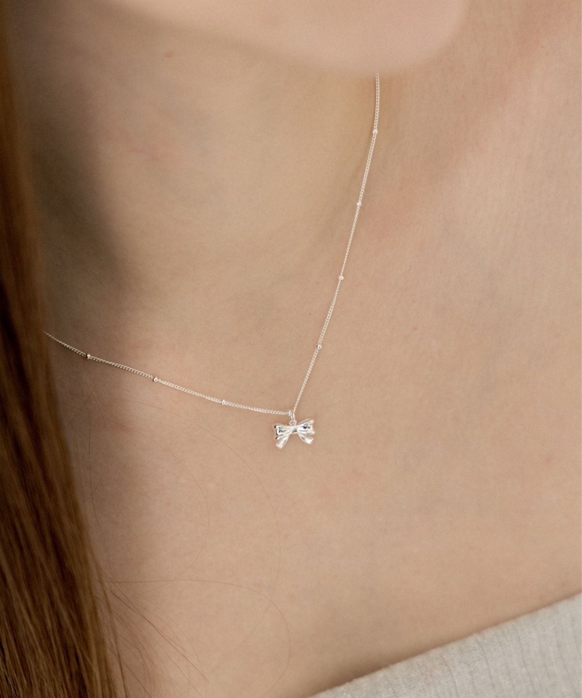 릴리코리(LILYKORI) 925 Silver Ribbon Ball Necklace