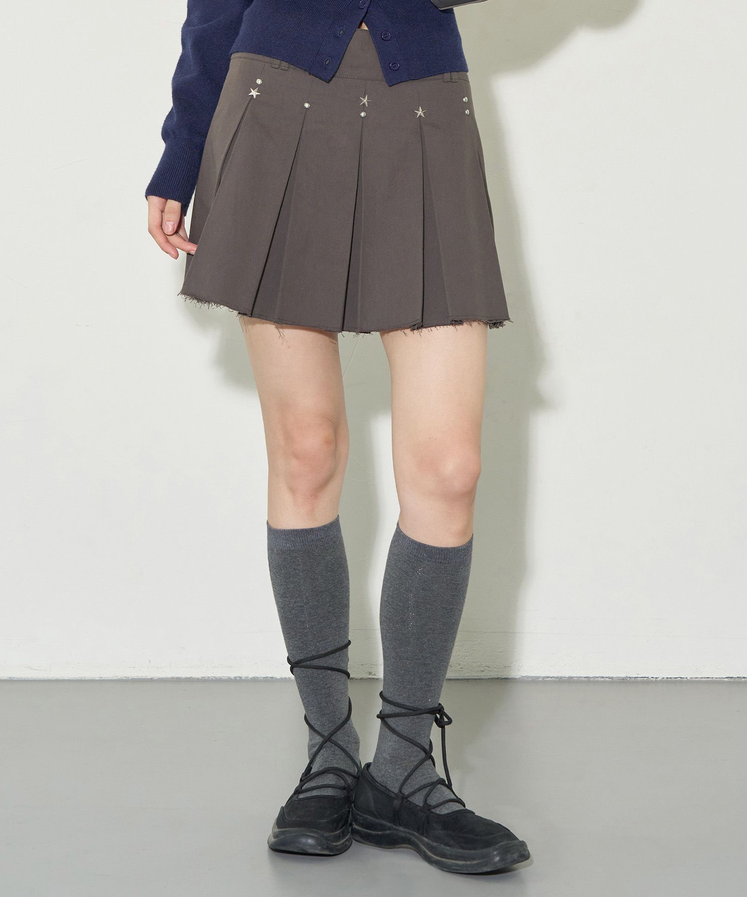 ミニスカート ILLIGO Studded pleated skirt charcoal 5009335081 MUSINSA | ILLIGO studded pleated skirt charcoal