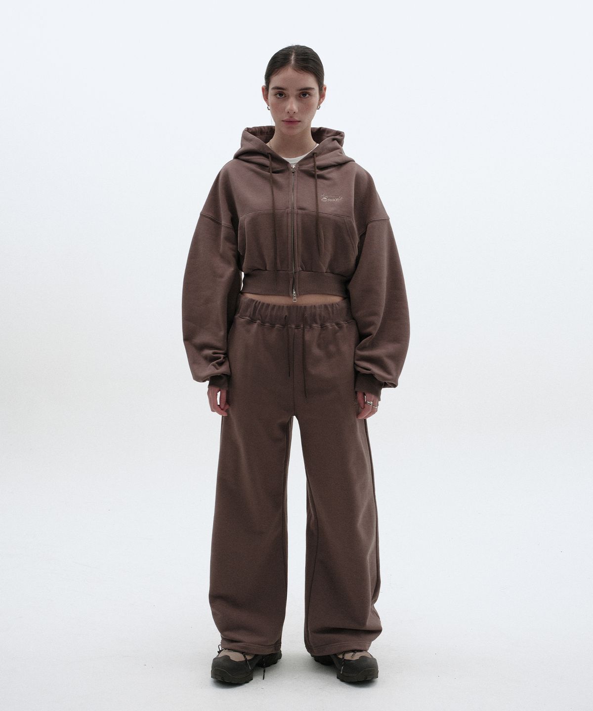 스웨이드(SUADE) LONG PANTS [MOCHA BROWN]