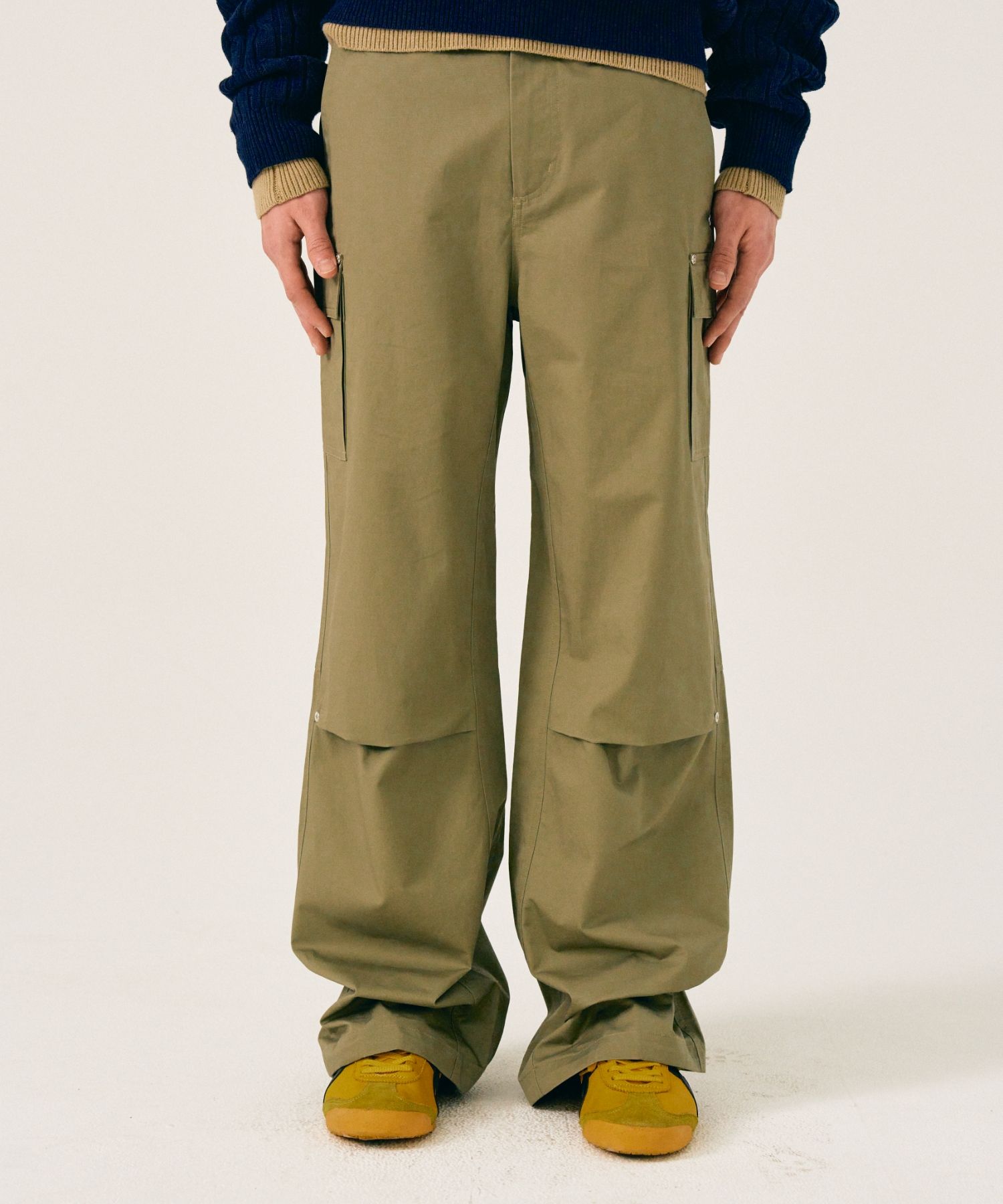 MUSINSA | SATUR Torino string flap pocket cargo pants olive