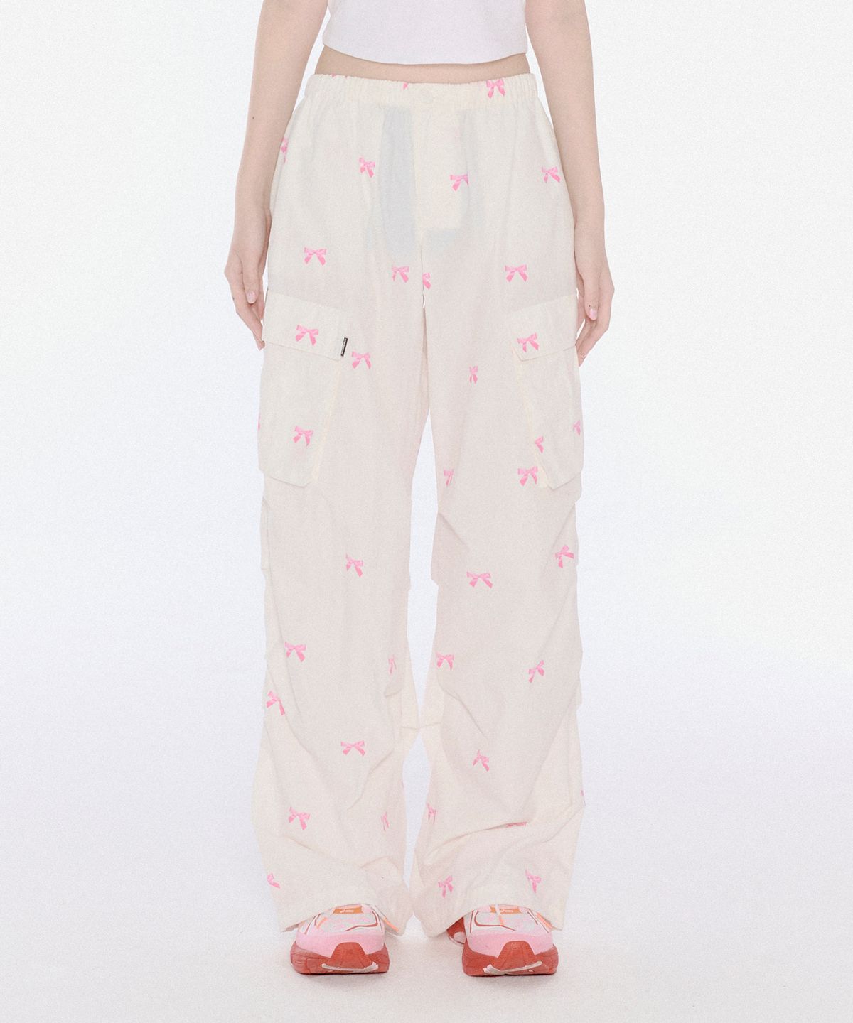 유희(YOUHEE) YOUHEE CARGO PANTS WHITE