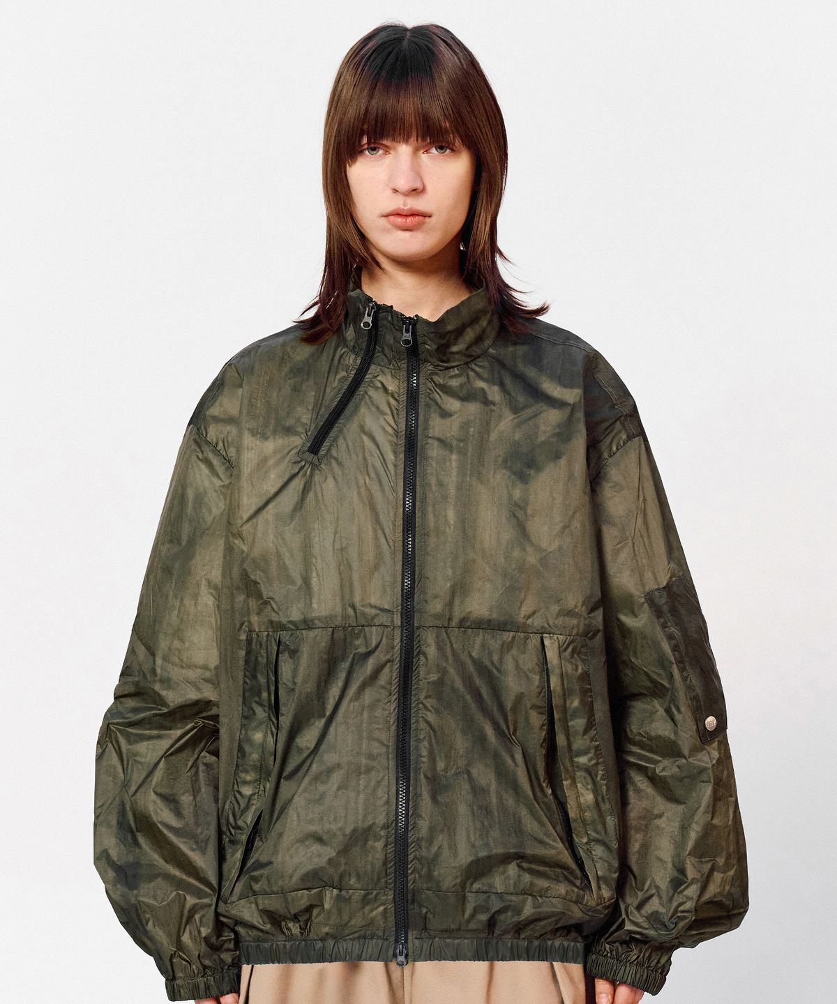 이에이(IEY) GLOSSING MULTI JUMPER Khaki