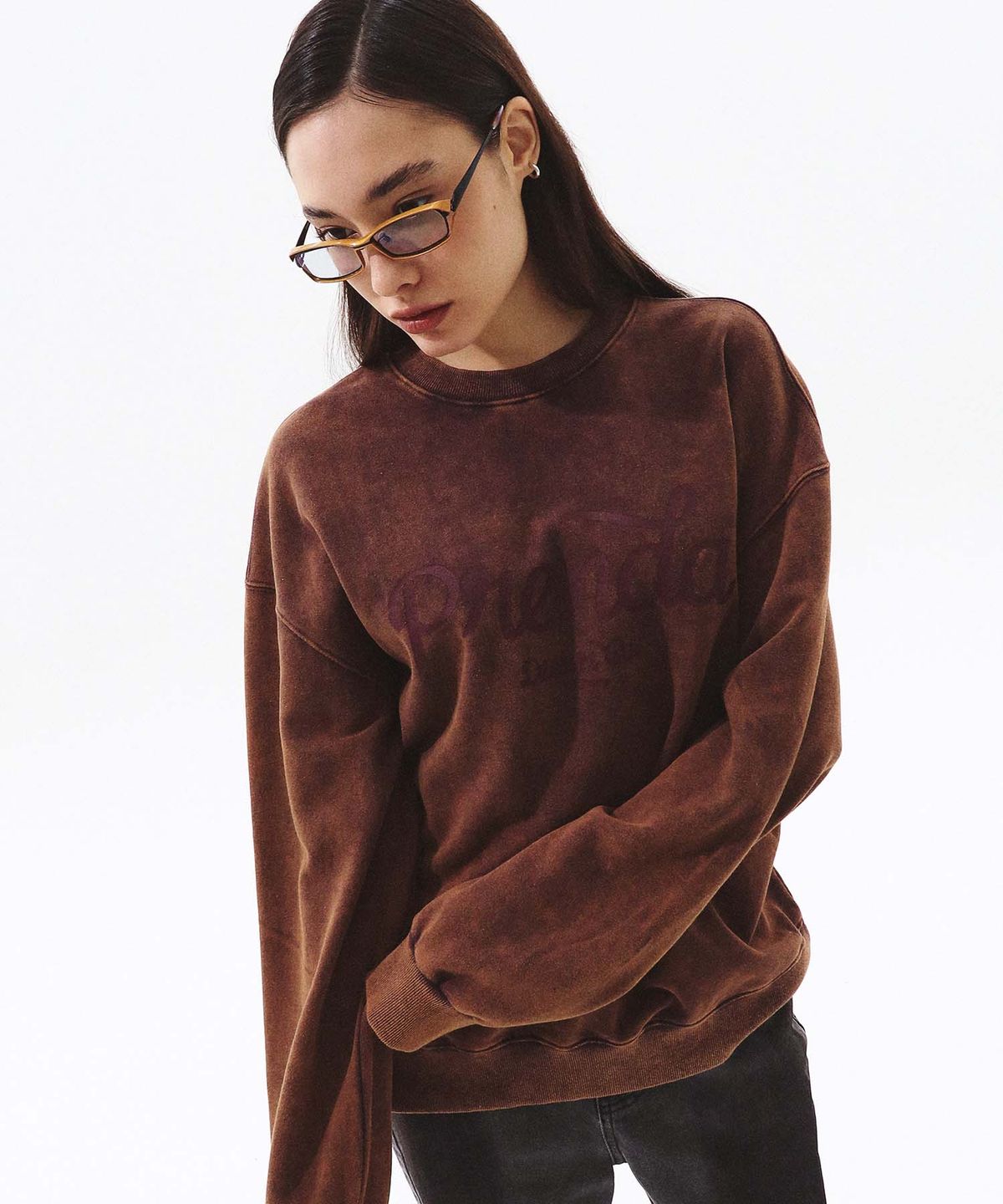 프렌다(PRENDA) RIBBON LOGO SALT WASHING SWEATSHIRT  WINE