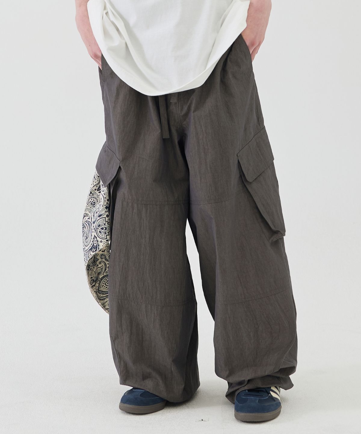 이스트서비스샵(eastserviceshop) Maximal Ballon Cargo Pants - Charcoal