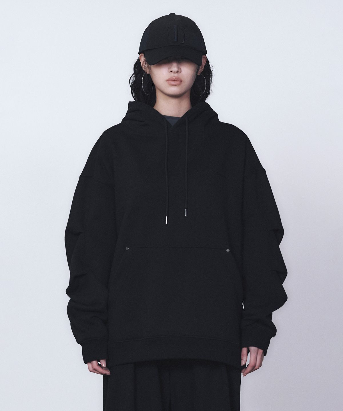 트리밍버드(TREEMINGBIRD) RENEWAL) Rivet Sweat Set-up Hoodie [ Black ]