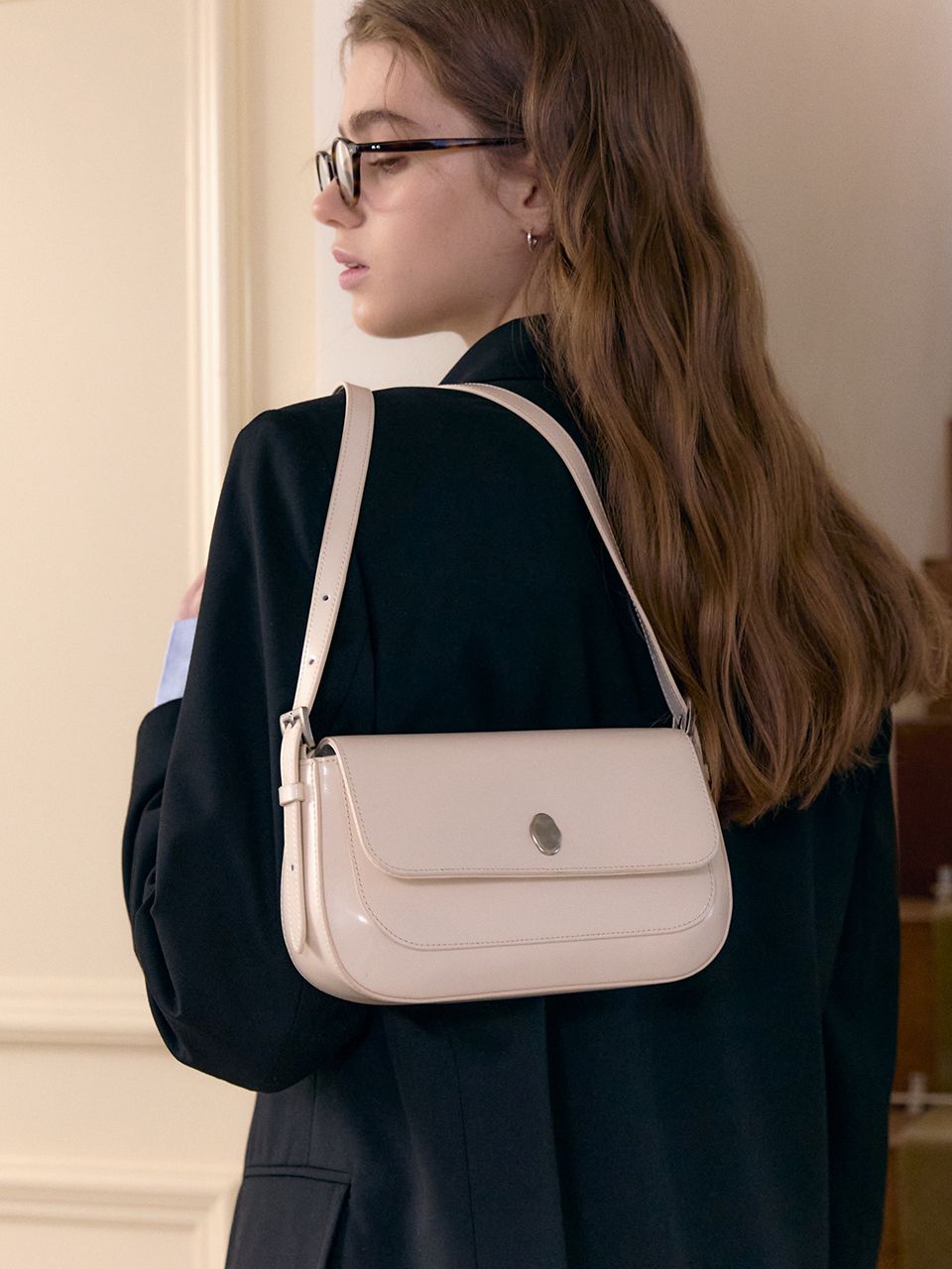 MUSINSA | OSTKAKA Amuse Mini Baguette Ivory