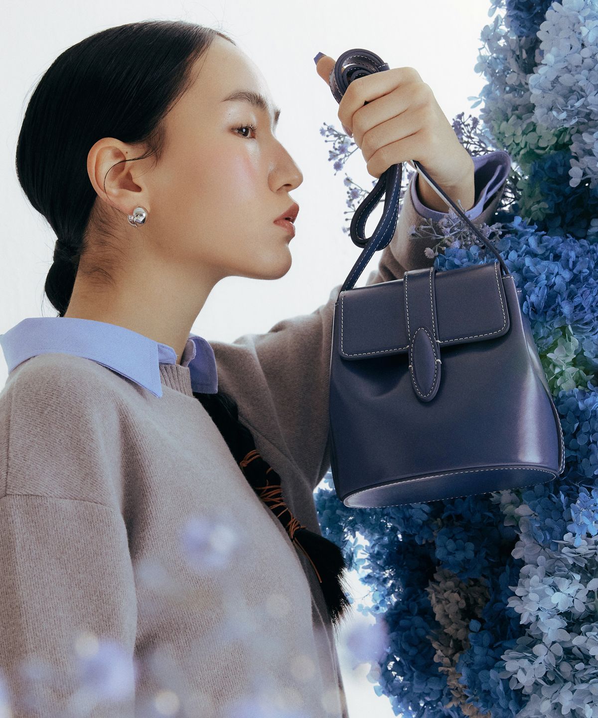 비비와이비(BBYB) 에코르 미니 크로스 버킷백 (블루)