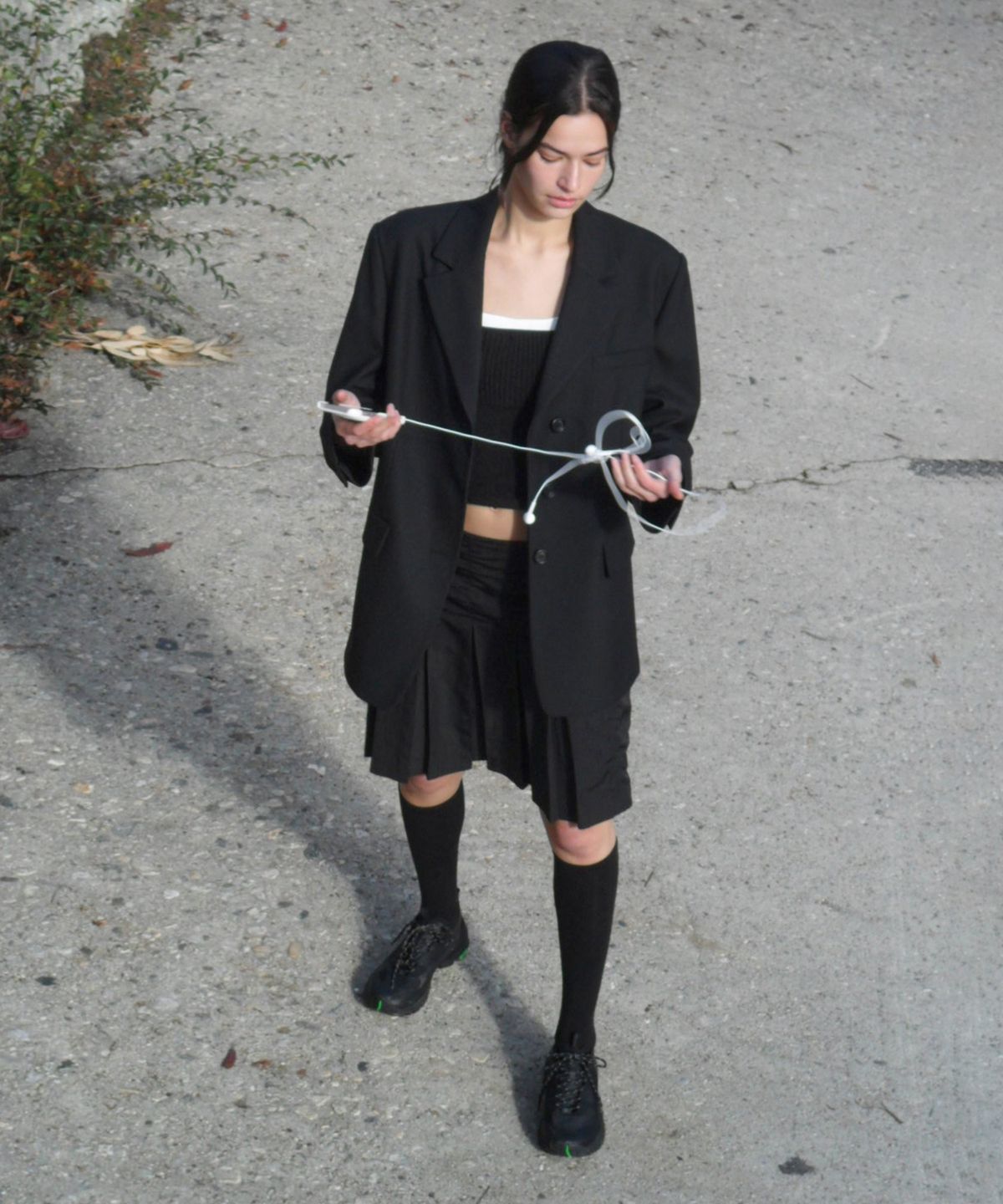 로우클래식(LOW CLASSIC) OVERSIZED 3-BUTTON WOOL BLAZER_BLACK_LC251JK01BK