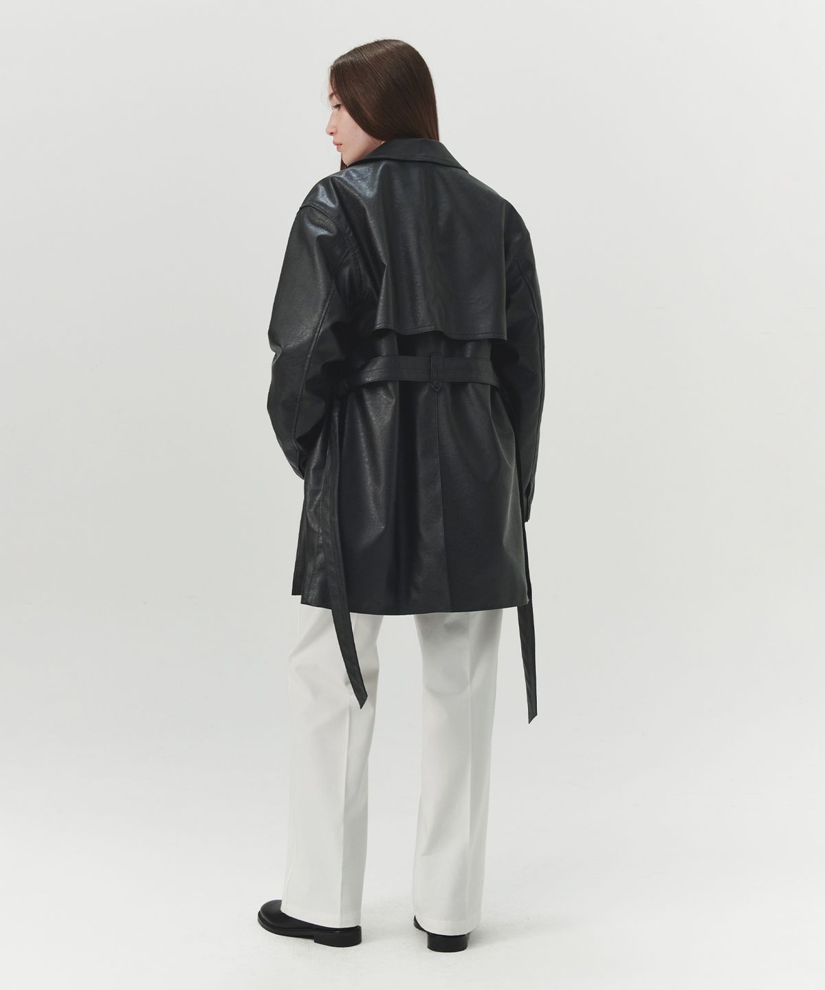 르바(LEVAR) Faux Leather Half Trench Coat - Black