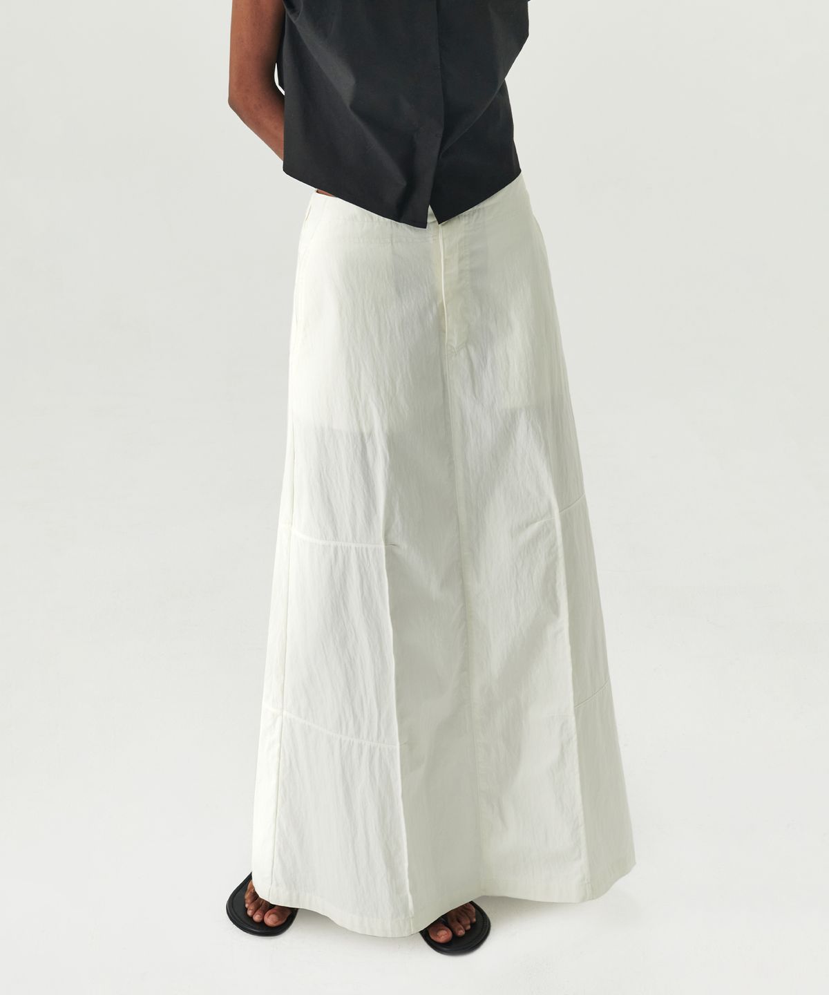 르바(LEVAR) Chino Maxi Skirt - White