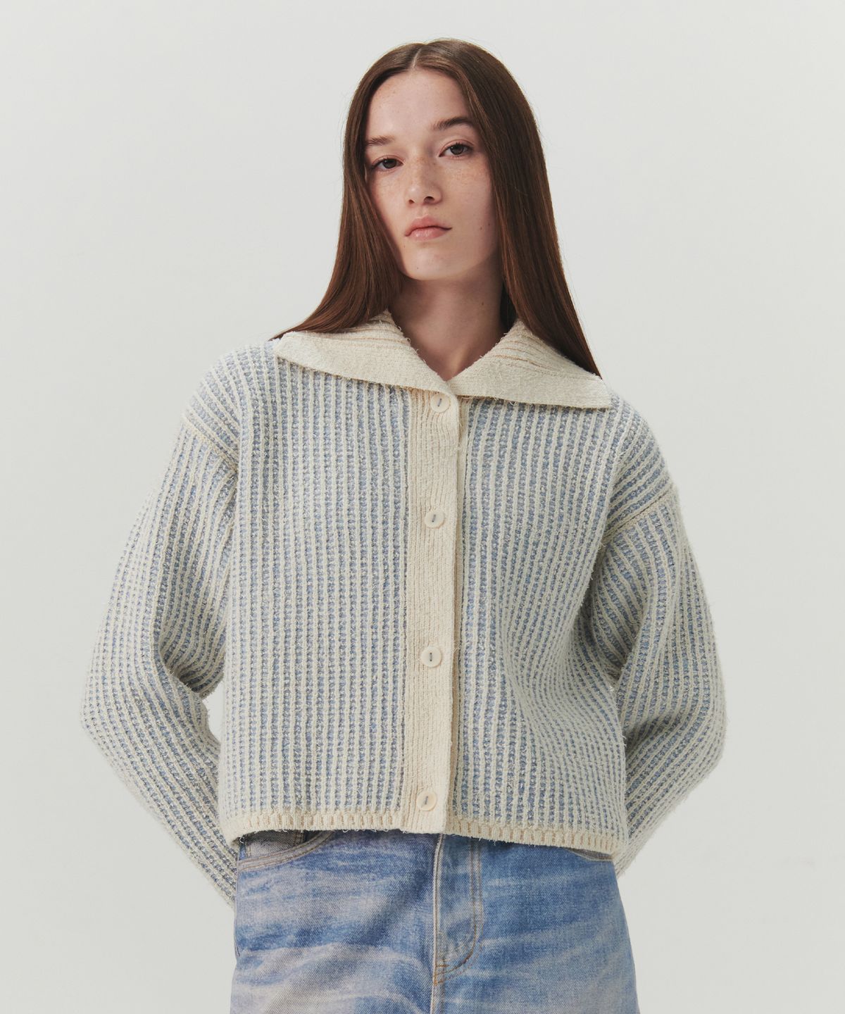 르바(LEVAR) Tucking Reversible Knit Cardigan - Light Blue