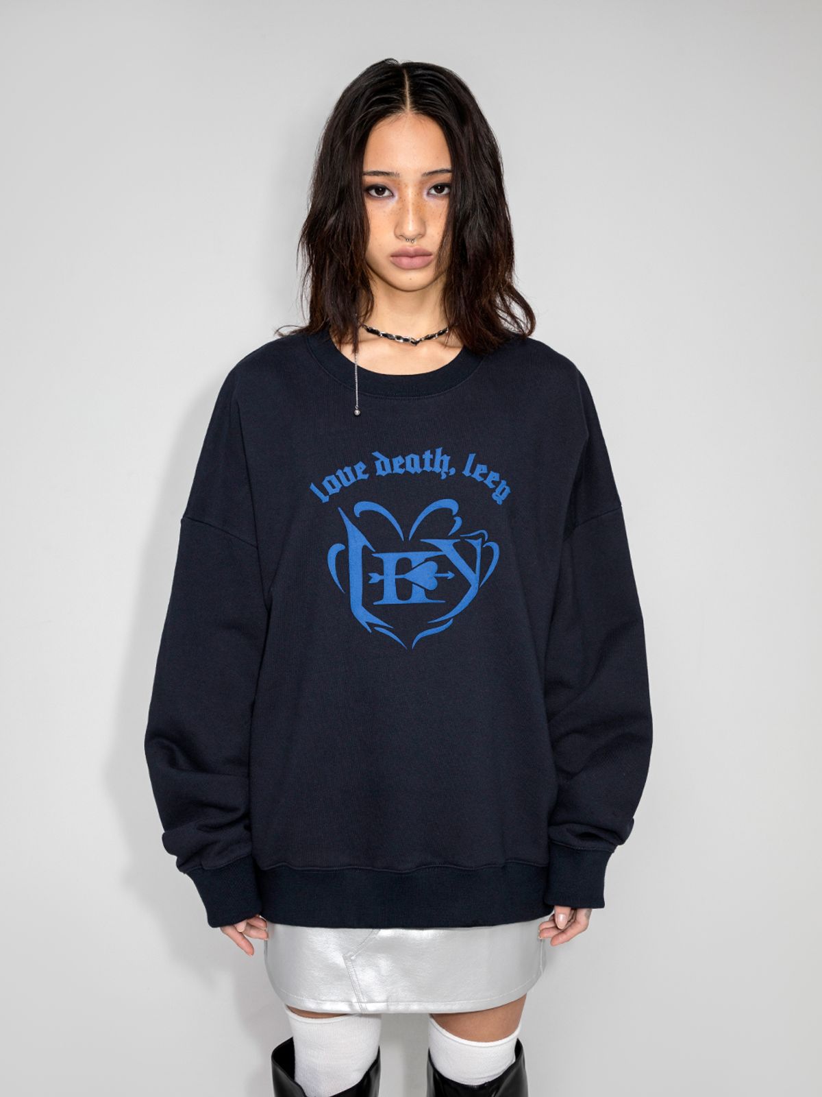 와이이이엘(YEEL) LOGO SWEATSHIRT NAVY
