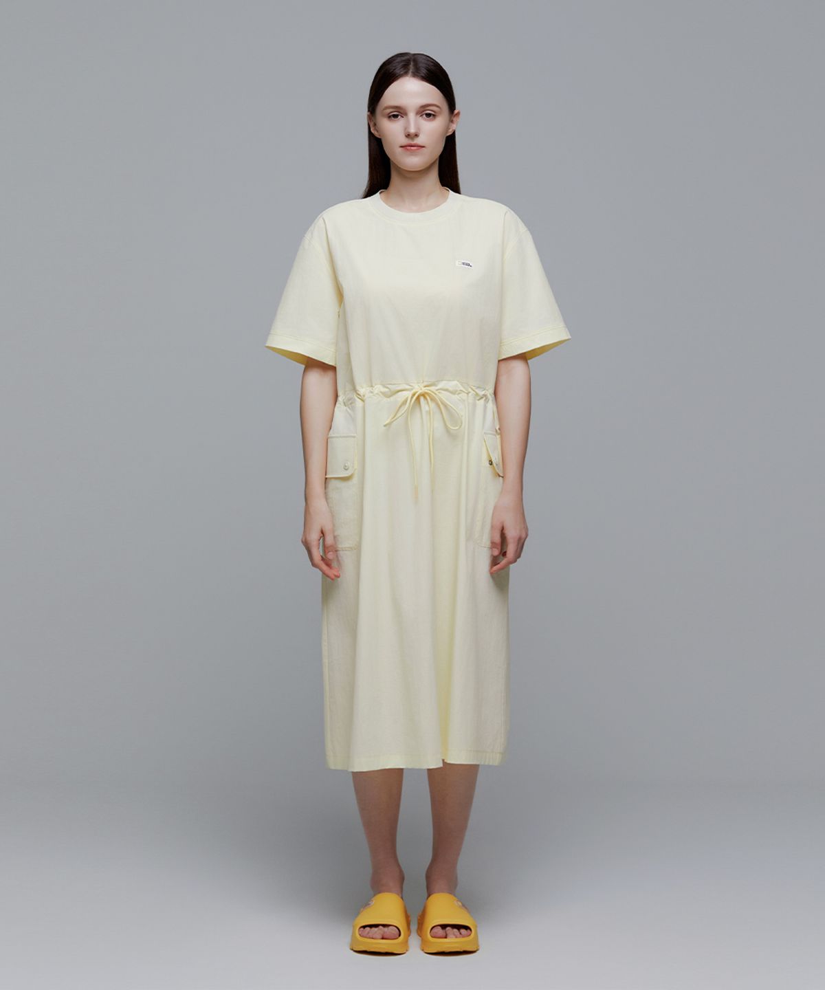 내셔널지오그래픽(NATIONALGEOGRAPHIC) N242WOP910 아델리 경량 우븐 스트레치 라운드넥 원피스 BUTTER