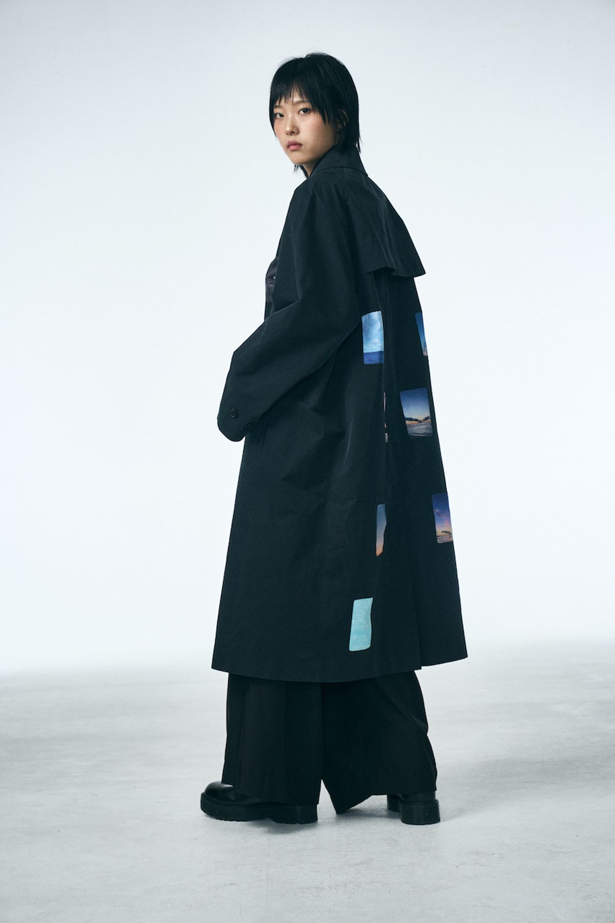 페노메논시퍼(PHENOMENON SEEPER) MEMORY TRENCH COAT_NAVY