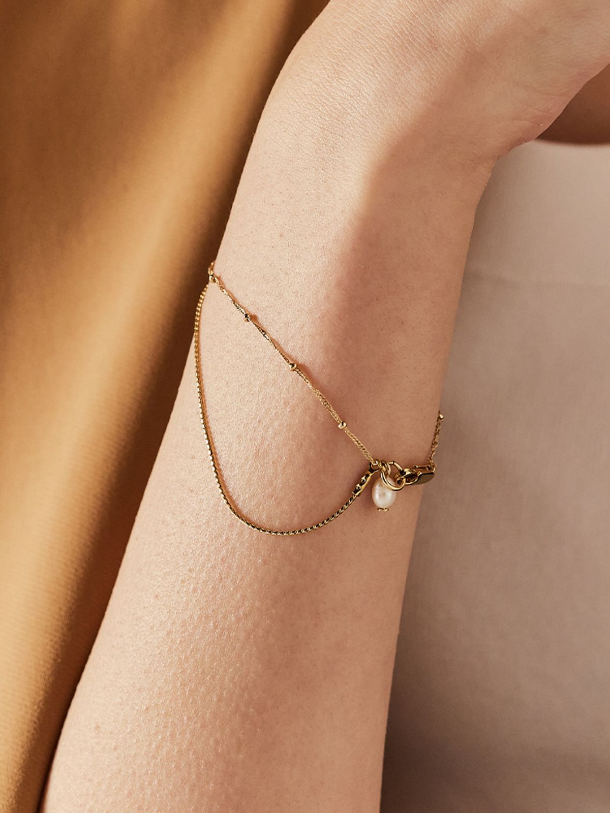 소수(SOSOO) Double Line Point Pearl Bracelet 더블 라인 포인트 담수 진주 팔찌