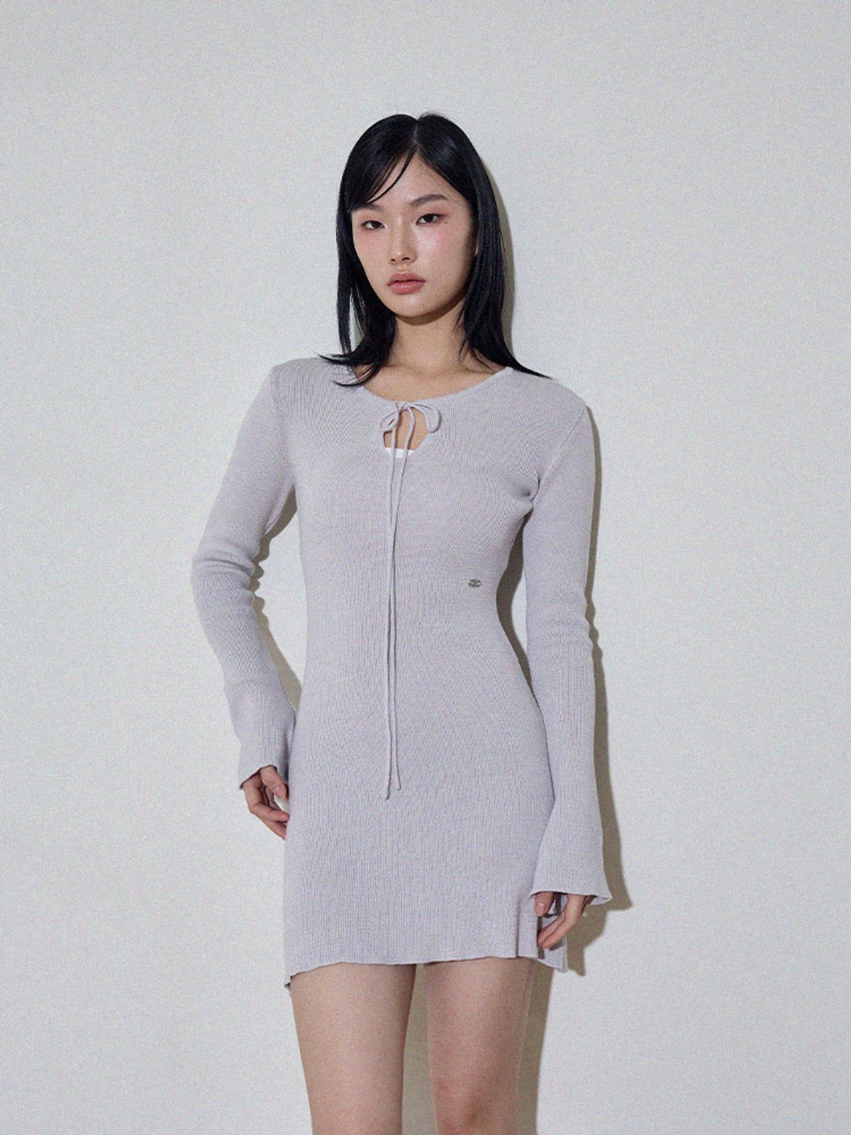 아이토브 서울(ITOV SEOUL) 컷아웃 리본 니트 원피스 GY
