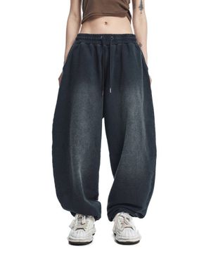 워시드 벌룬 배기 스웨트팬츠 - 블랙