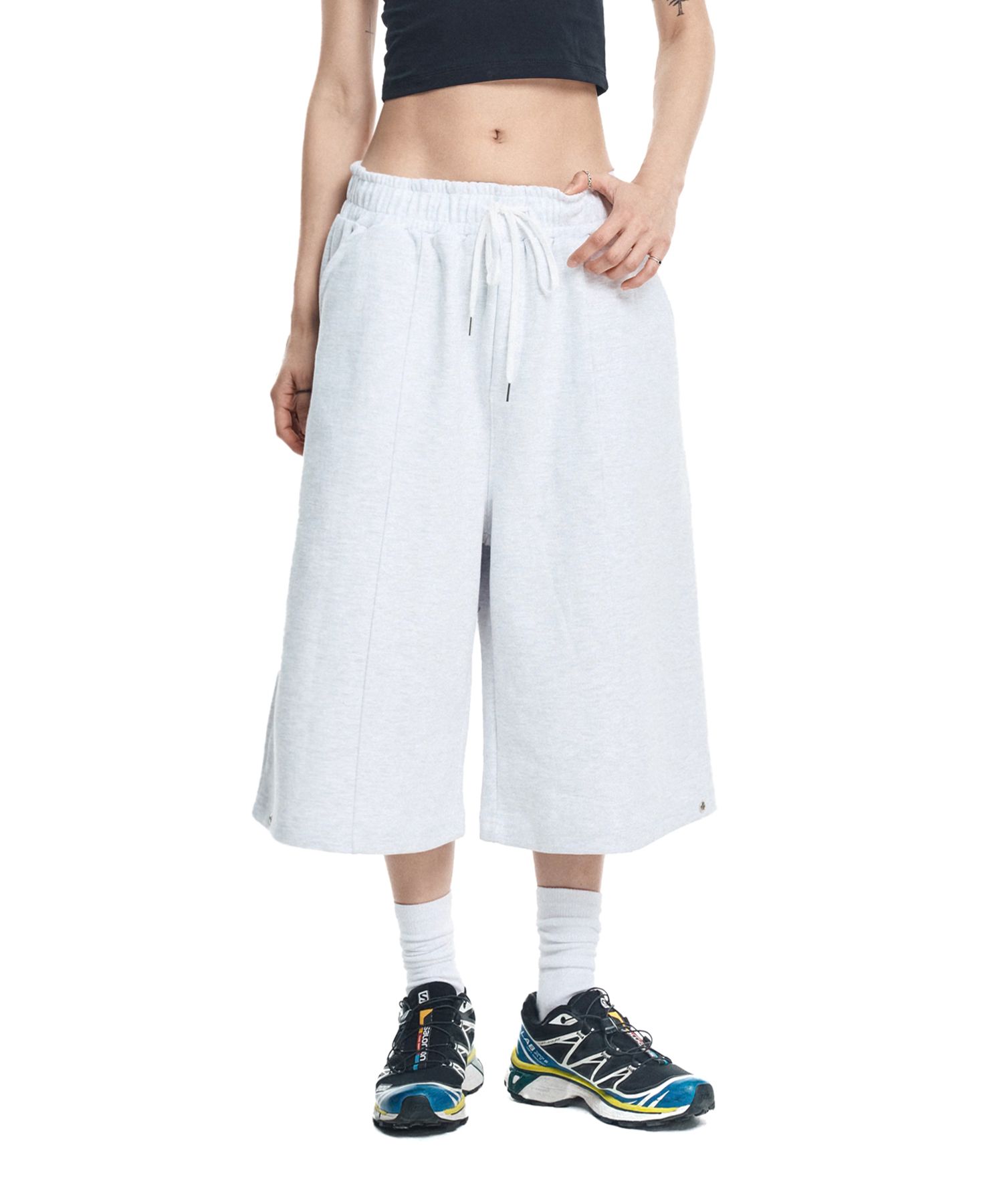 【EASY NO EASY】Snap Sweat Pants Bermuda Pants ★男女兼用★ MUSINSA | EASY NO EASY Snap 8-quarter sweat Bermuda pants - gray