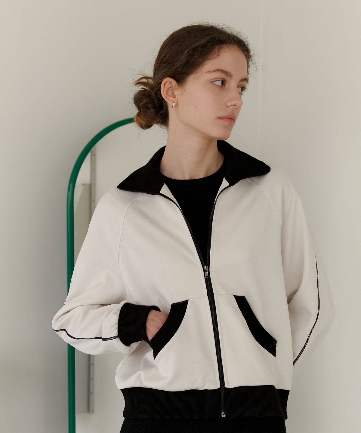엽페(YUPPE) YUPPE COLOR ZIP-UP_CREAM