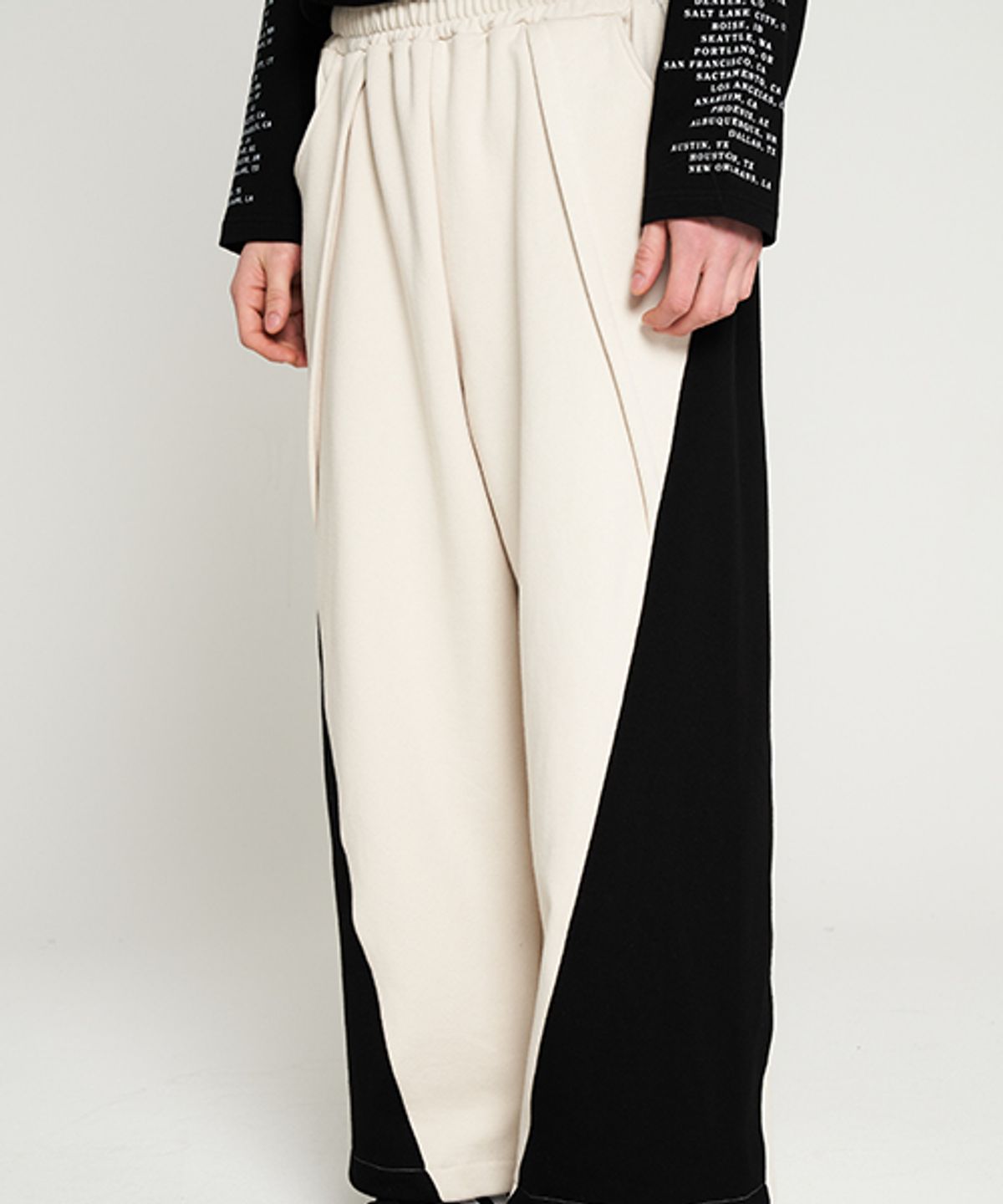 테네르(TENER) Two Color String Wide Banding Pants ivory