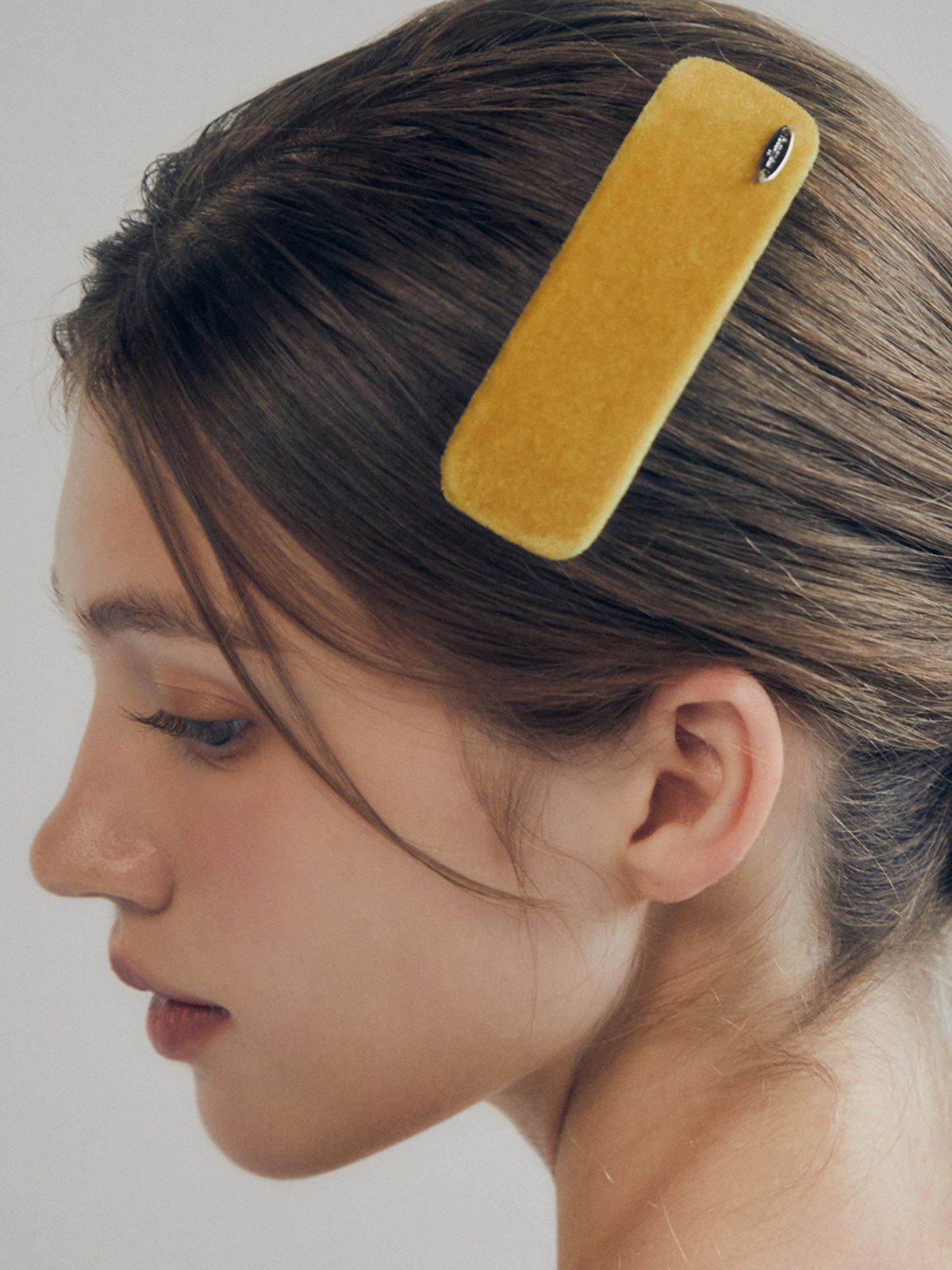 멜로토리(MELLOTORY) 스퀘어 벨벳 헤어핀 (머스터드)