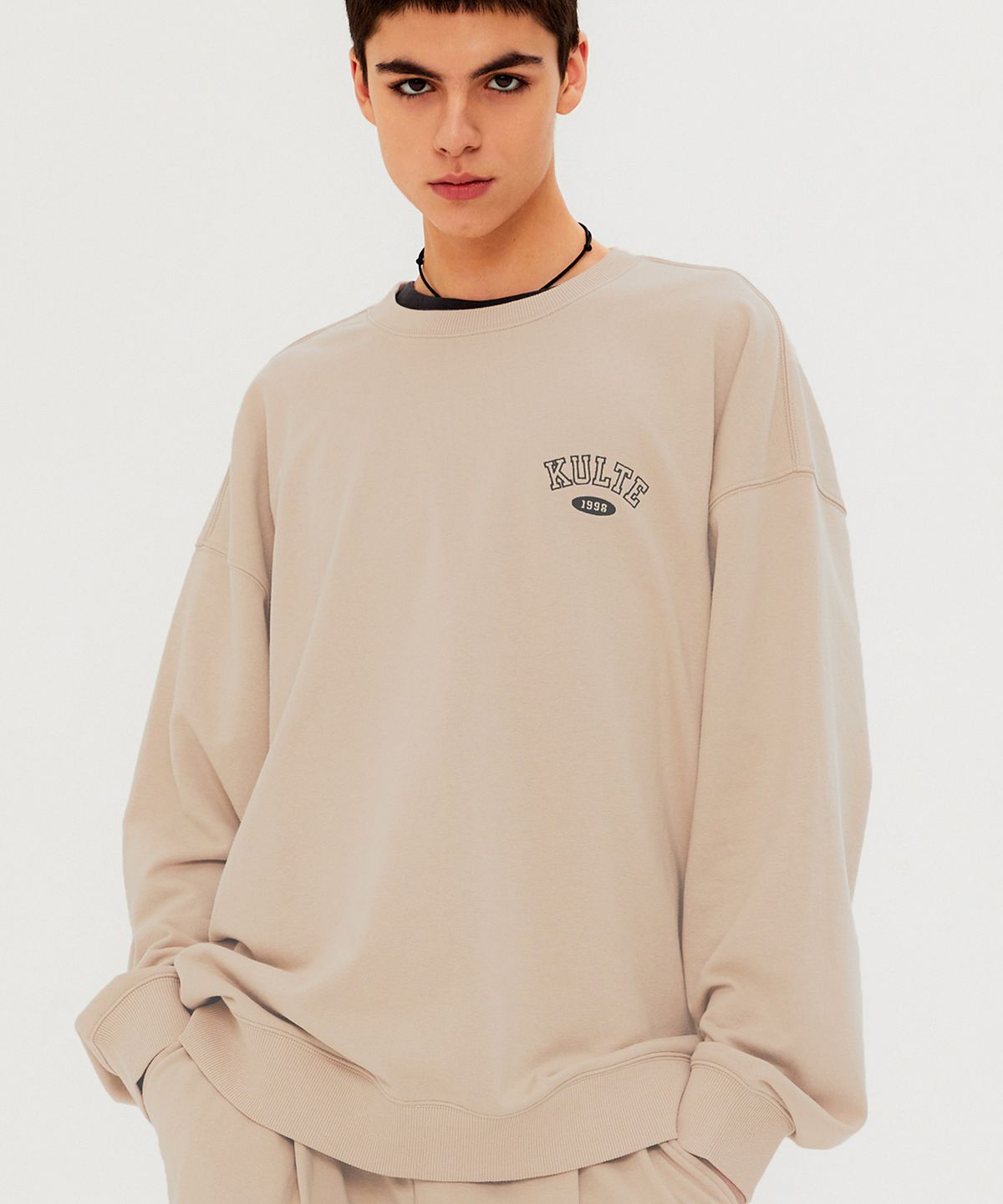 쿨트(KULTE) KULTE ARCH CREWNECK L.BEIGE