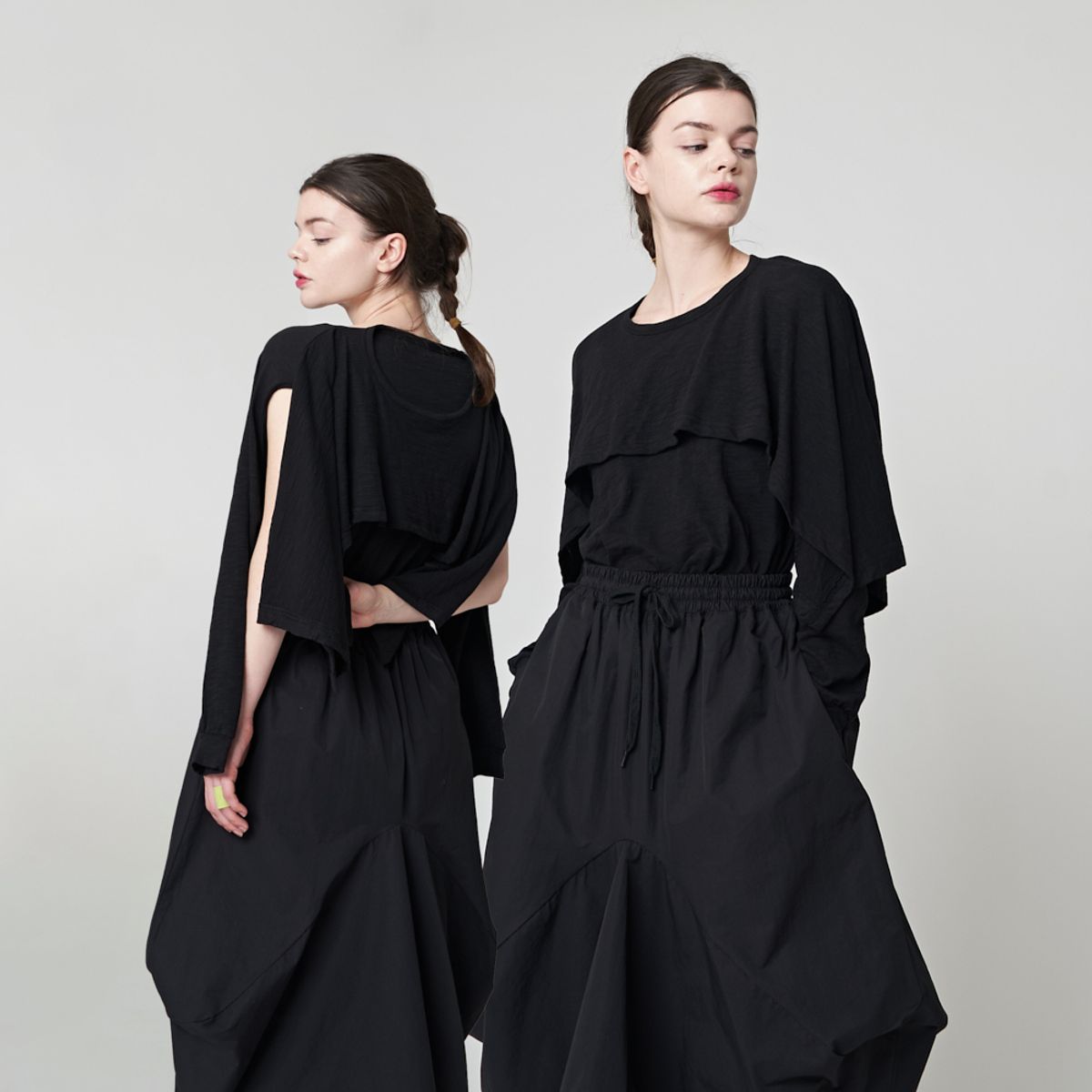 애스플래폼(ATHPLATFORM) AW41TL05 더블 레이어 스웨츠_블랙
