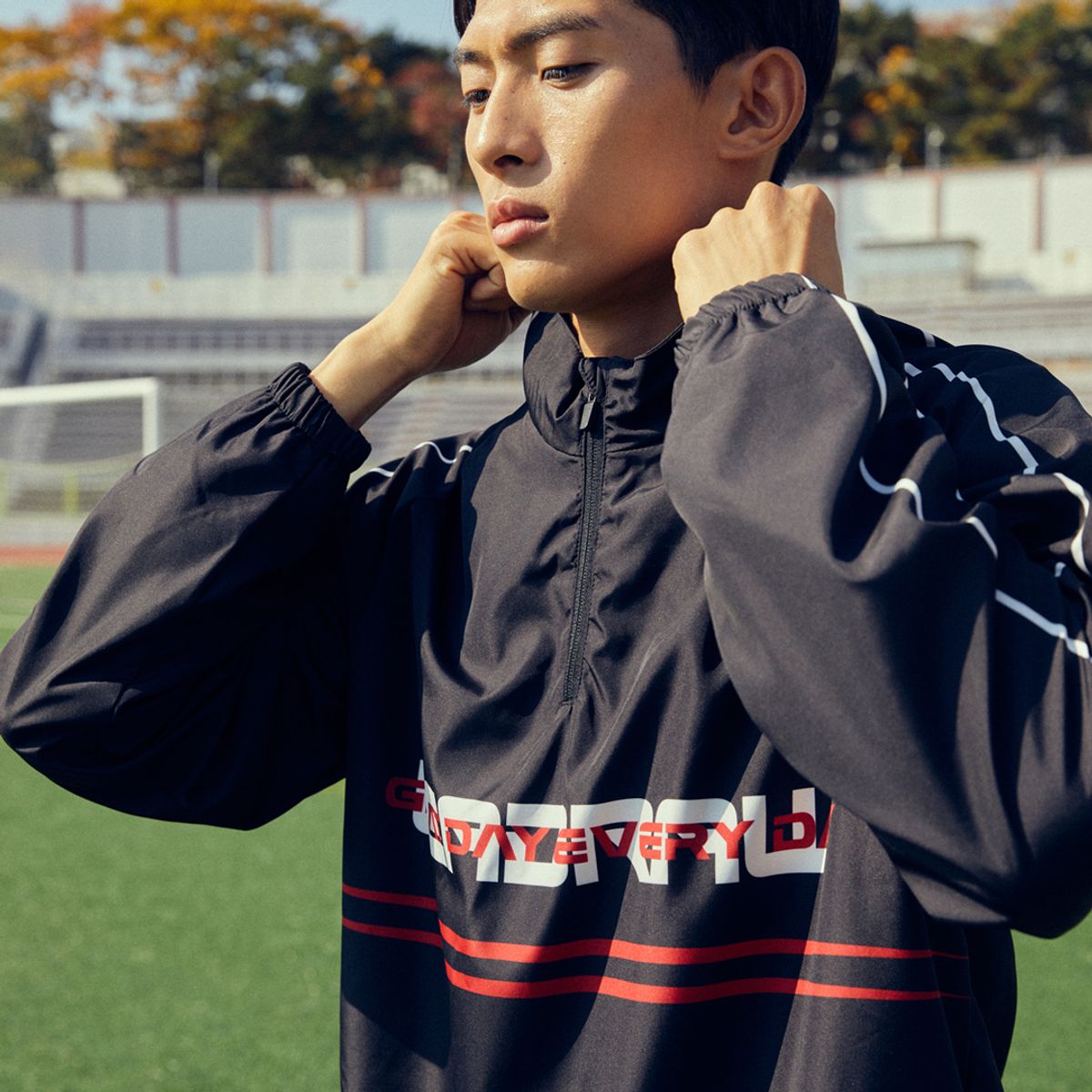 리드로(LEADRAW) Triunfo 하프 바람막이 _ 블랙
