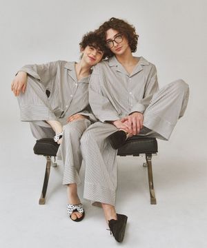 (uni)도미토리 더블 티킹 스트라이프 파자마 화이트블랙