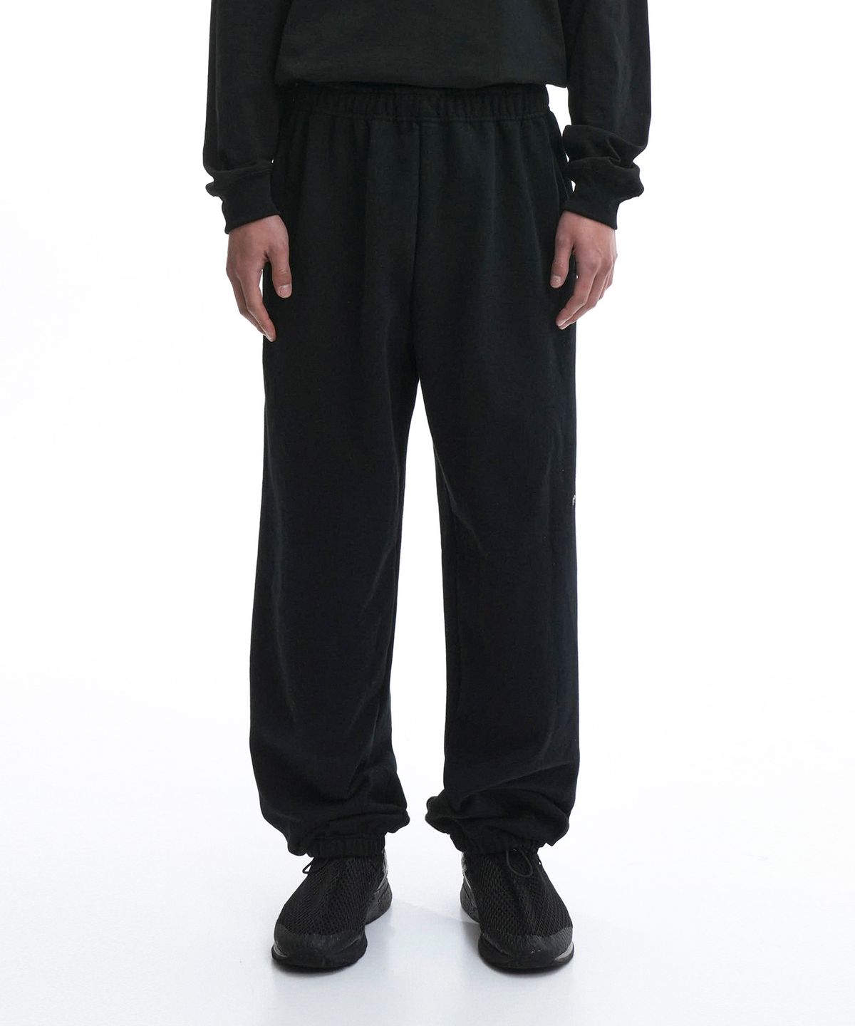 오픈야드(오와이)(OPENYARD(OY)) B.S LOGO SWEAT PANTS-BLACK