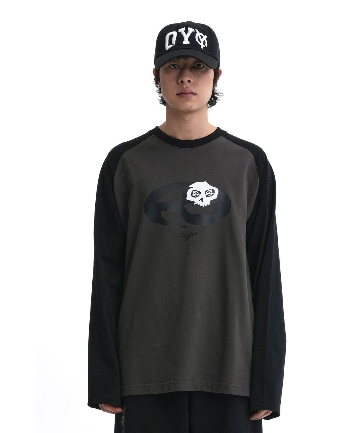 오픈야드(오와이)(OPENYARD(OY)) SKULL S.L RAGLAN LONG SLEEVE-DUST GREY/BLACK