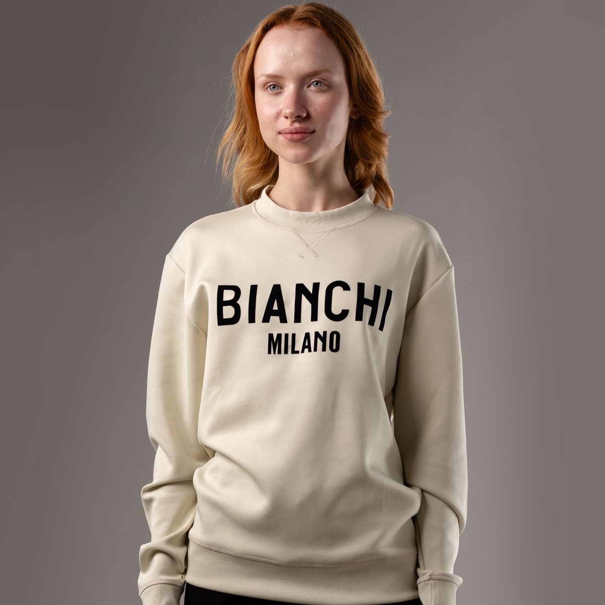 비앙키(BIANCHI) 라이프스타일 스쿠버 로고 맨투맨