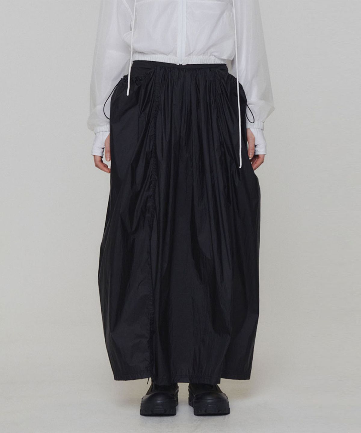 아모멘토(AMOMENTO) LAYERED SHIRRING SKIRT_BLACK