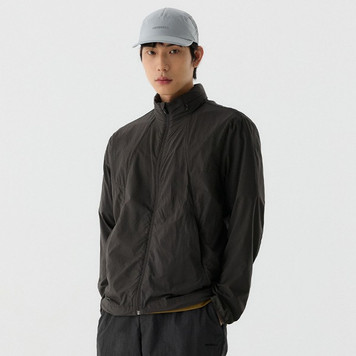 머렐(MERRELL) [MEN] 하이크 타공 경량 자켓 CHARCOAL