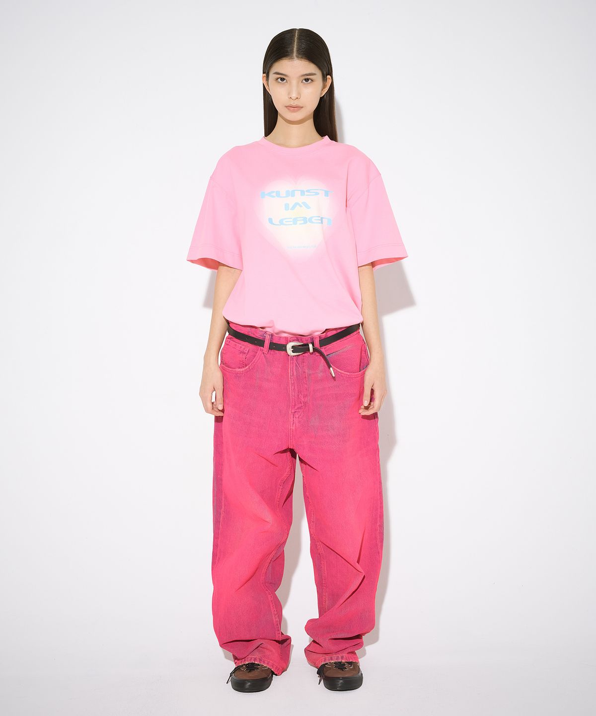 더뮤지엄비지터(THEMUSEUMVISITOR) KUNST HEART PRINTED T-SHIRTS (PINK)