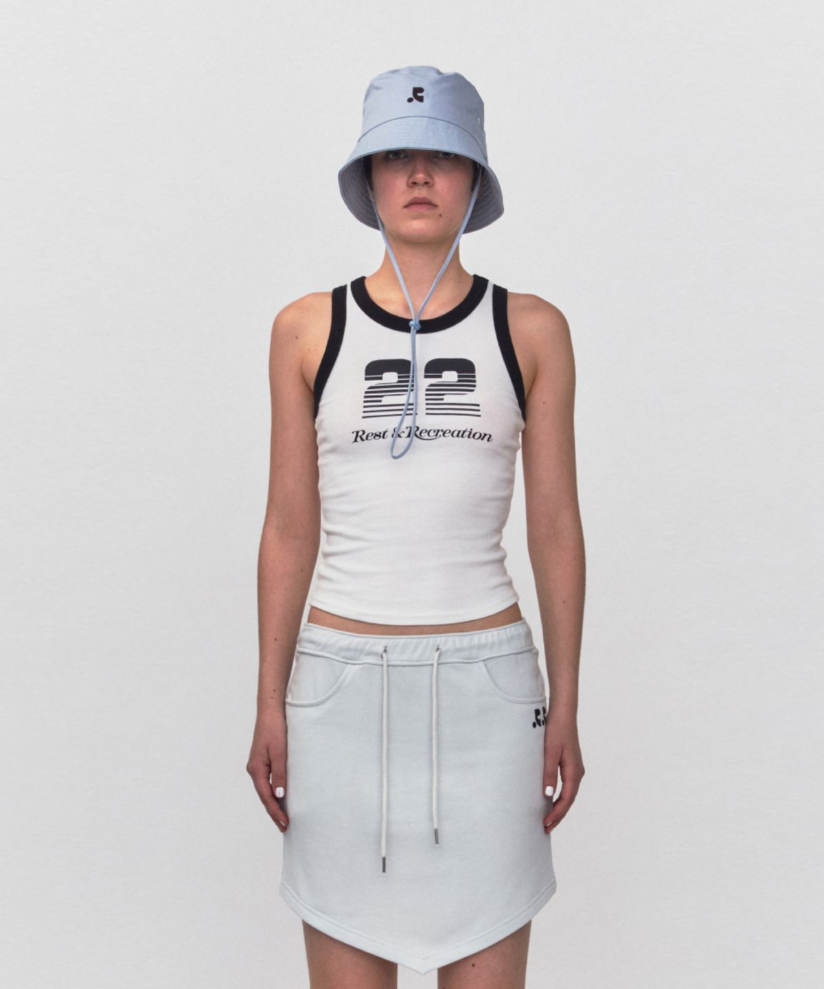 레스트앤레크레이션(REST&RECREATION) RR 22 SLEEVELESS TOP_WHITE