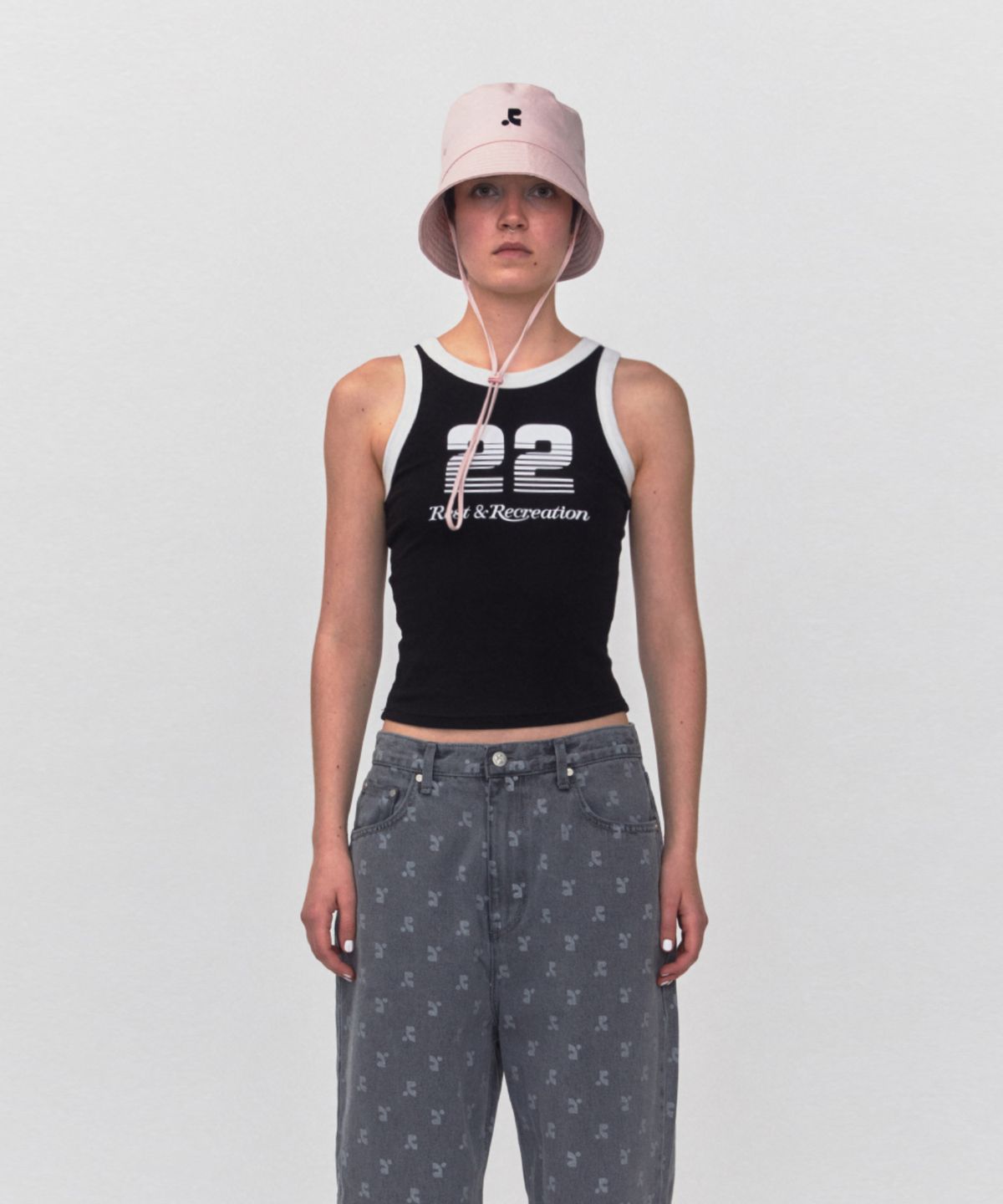 레스트앤레크레이션(REST&RECREATION) RR 22 SLEEVELESS TOP_BLACK