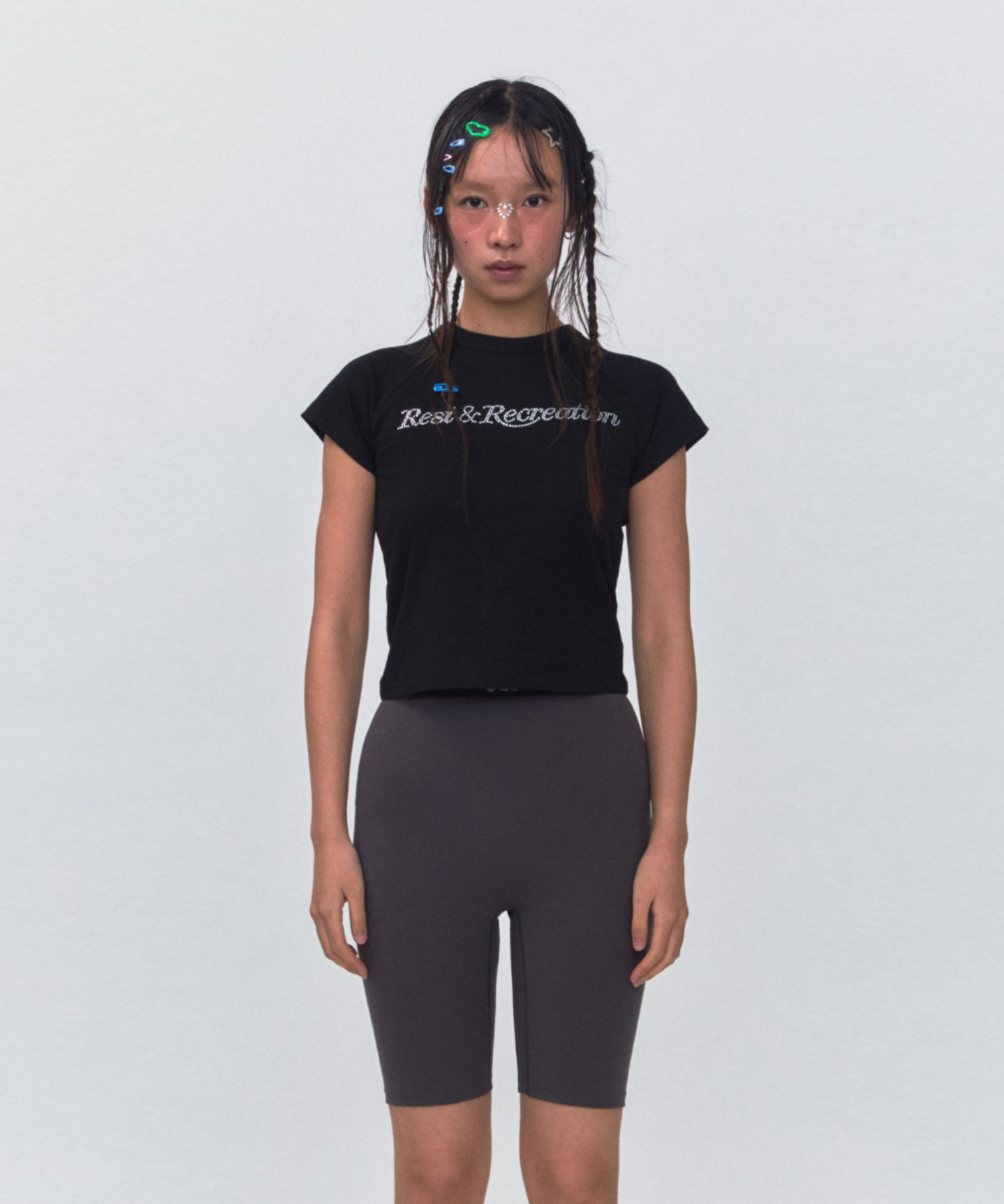 [Rest&Recreation] RR CRYSTAL LOGO CROP TOP 大人気 関税/送料込☆Rest&Recreation☆RR CRYSTAL LOGO CROP TOP (Rest